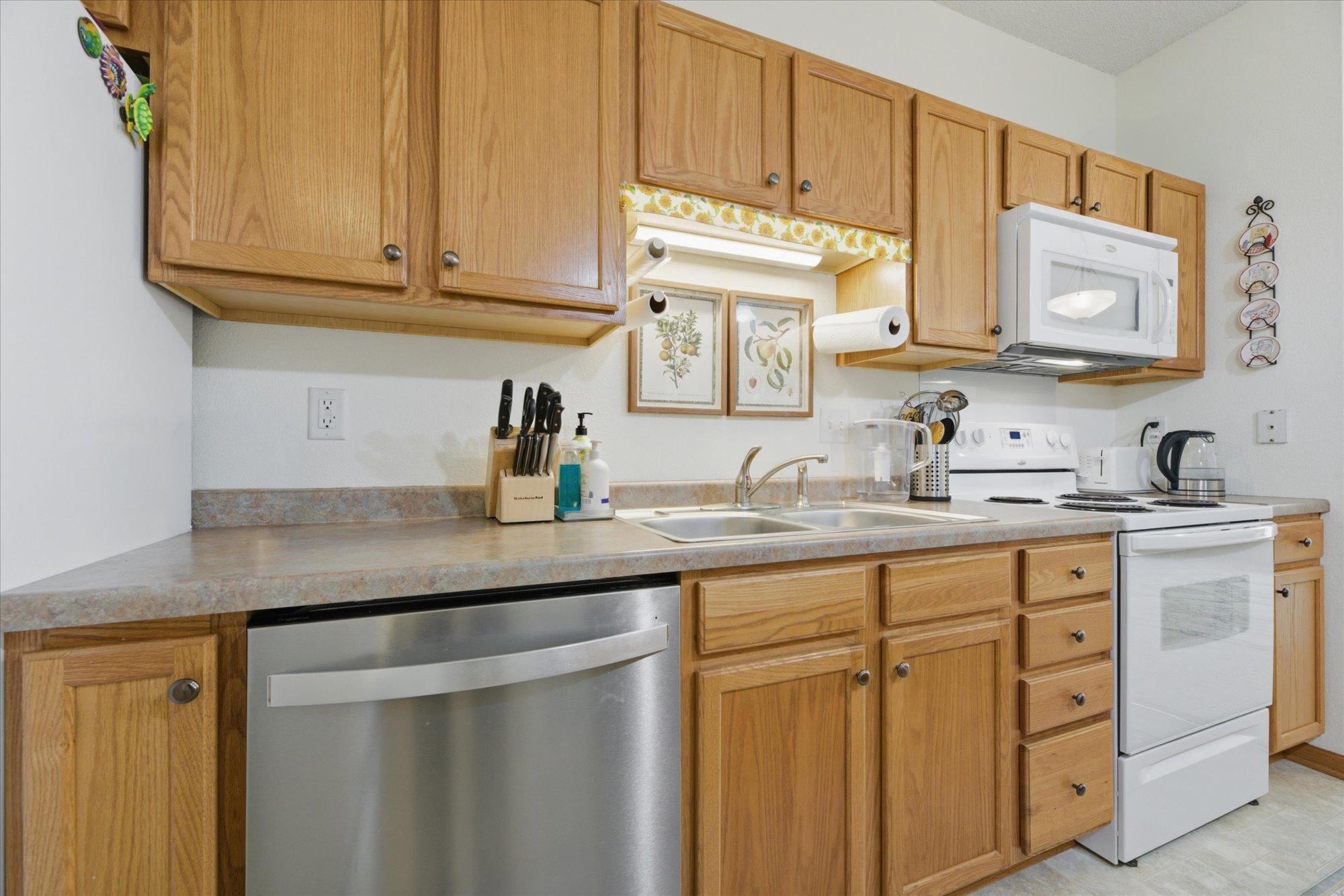 1776 Maryland Avenue E 106 Property Photo 4