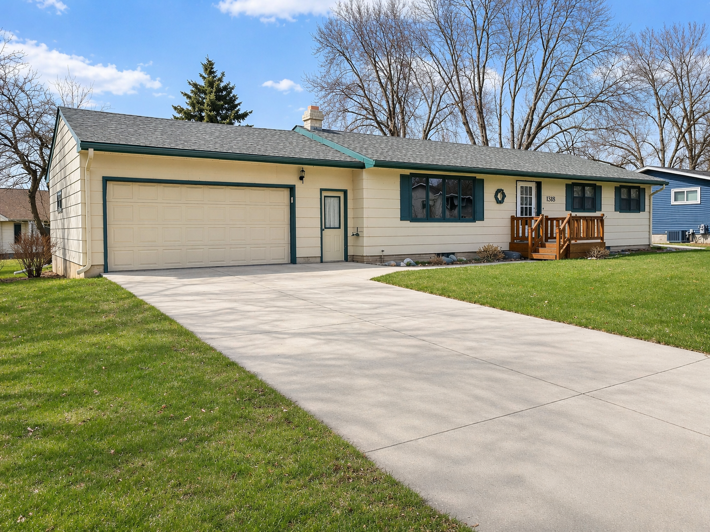 1318 W Chestnut Avenue Property Photo 1