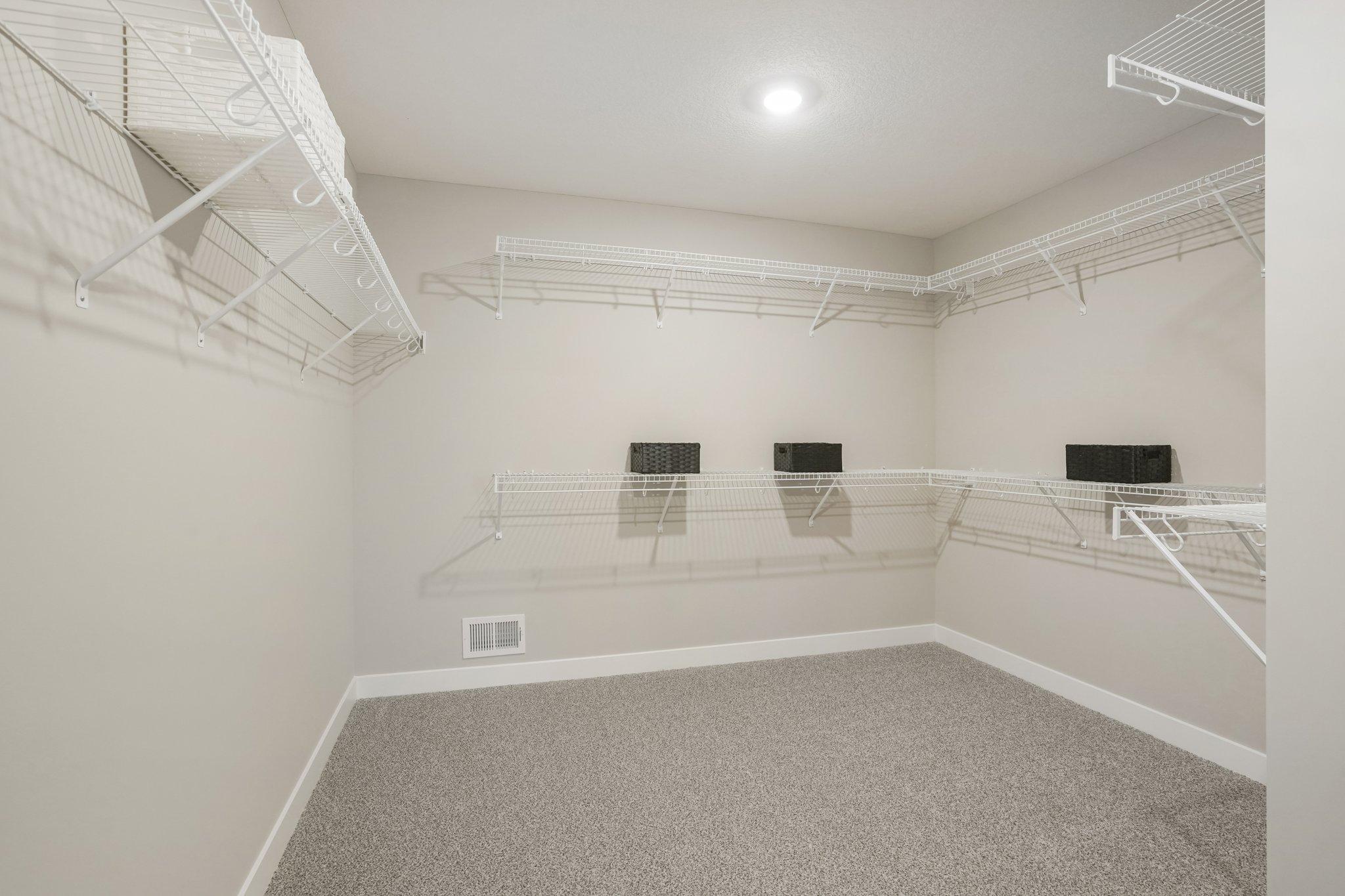 1716 Oak Creek Pass Property Photo 16