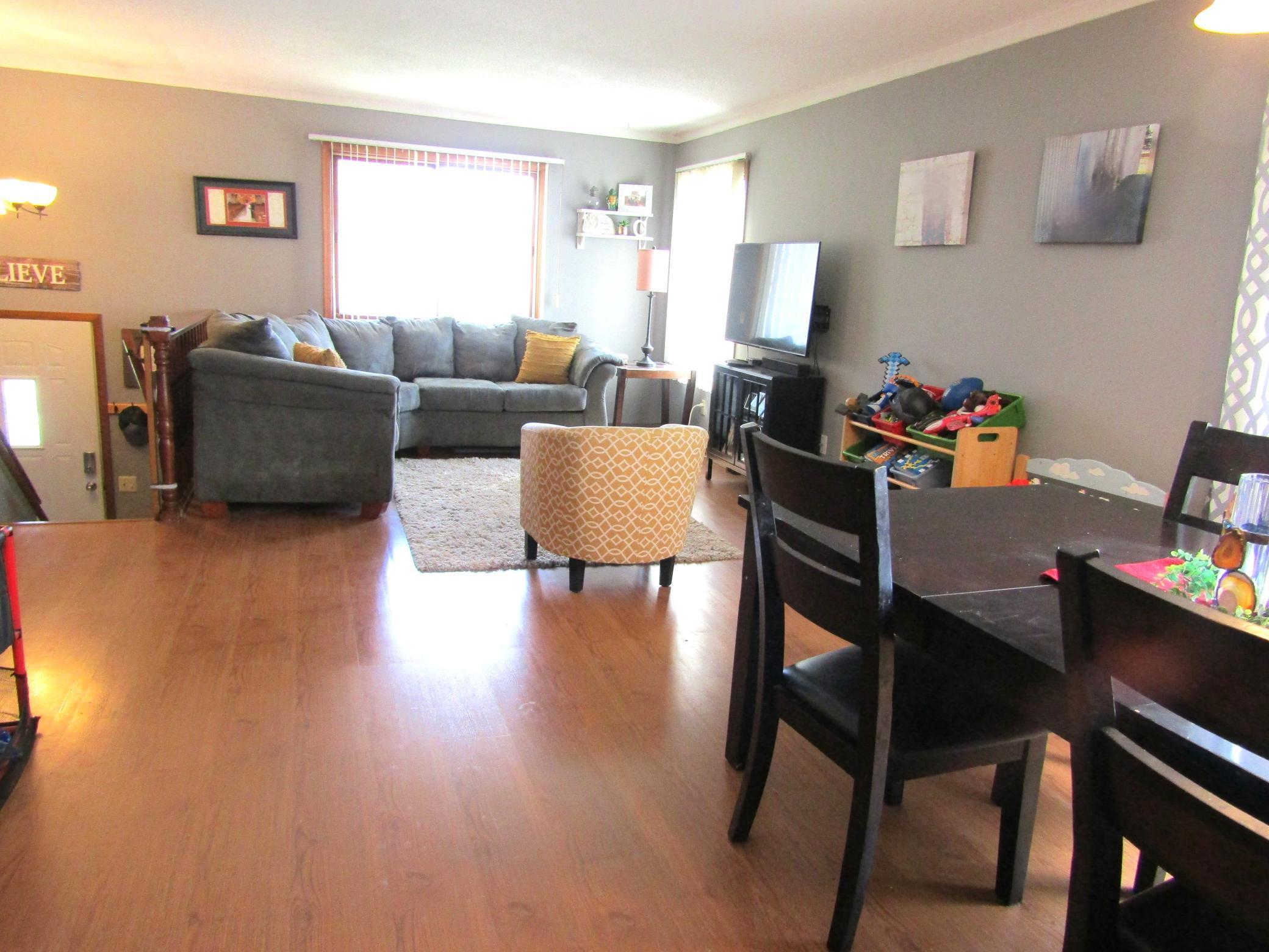 107 3rd Ave Property Photo 3