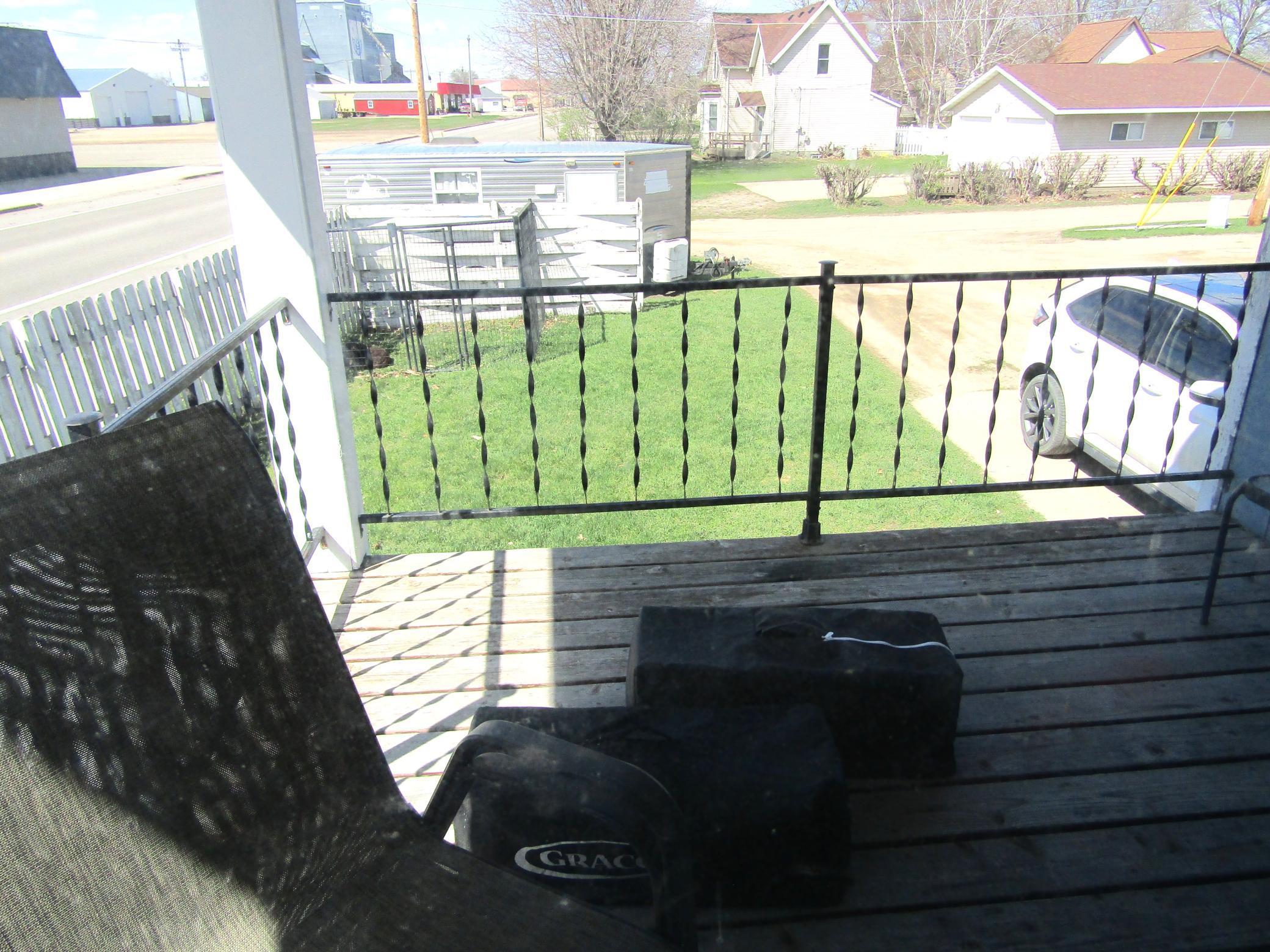 107 3rd Ave Property Photo 26
