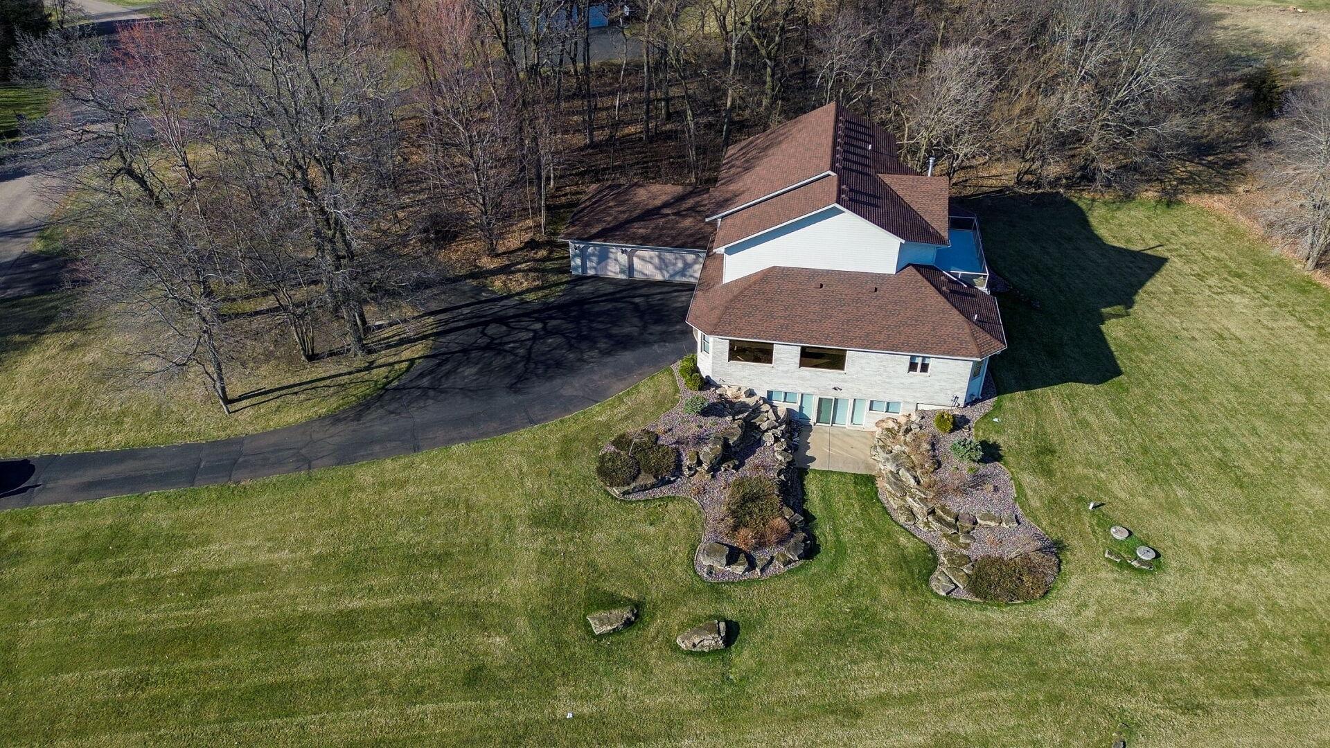 E5110 Interlachen Boulevard Property Photo 12