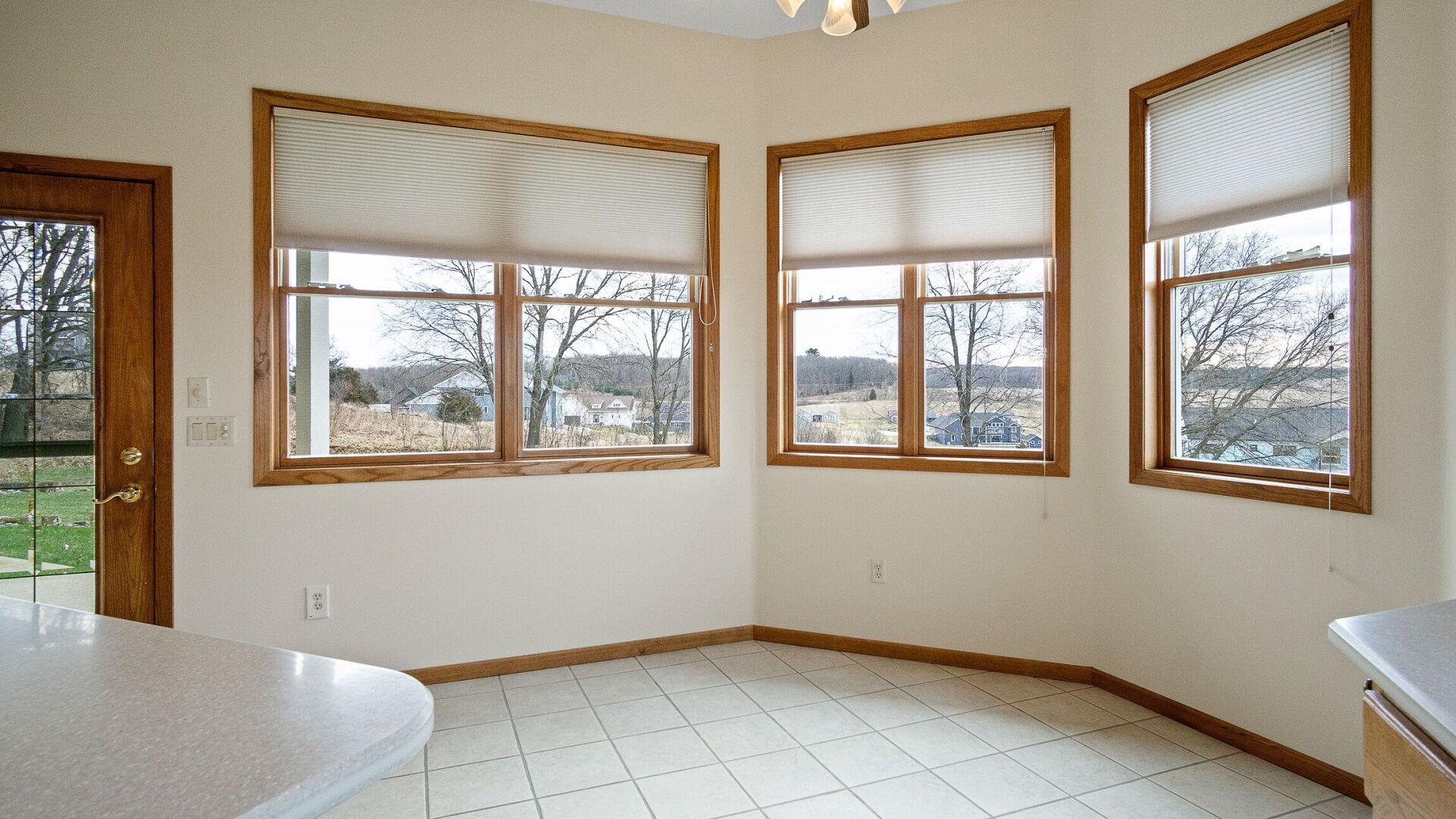 E5110 Interlachen Boulevard Property Photo 35