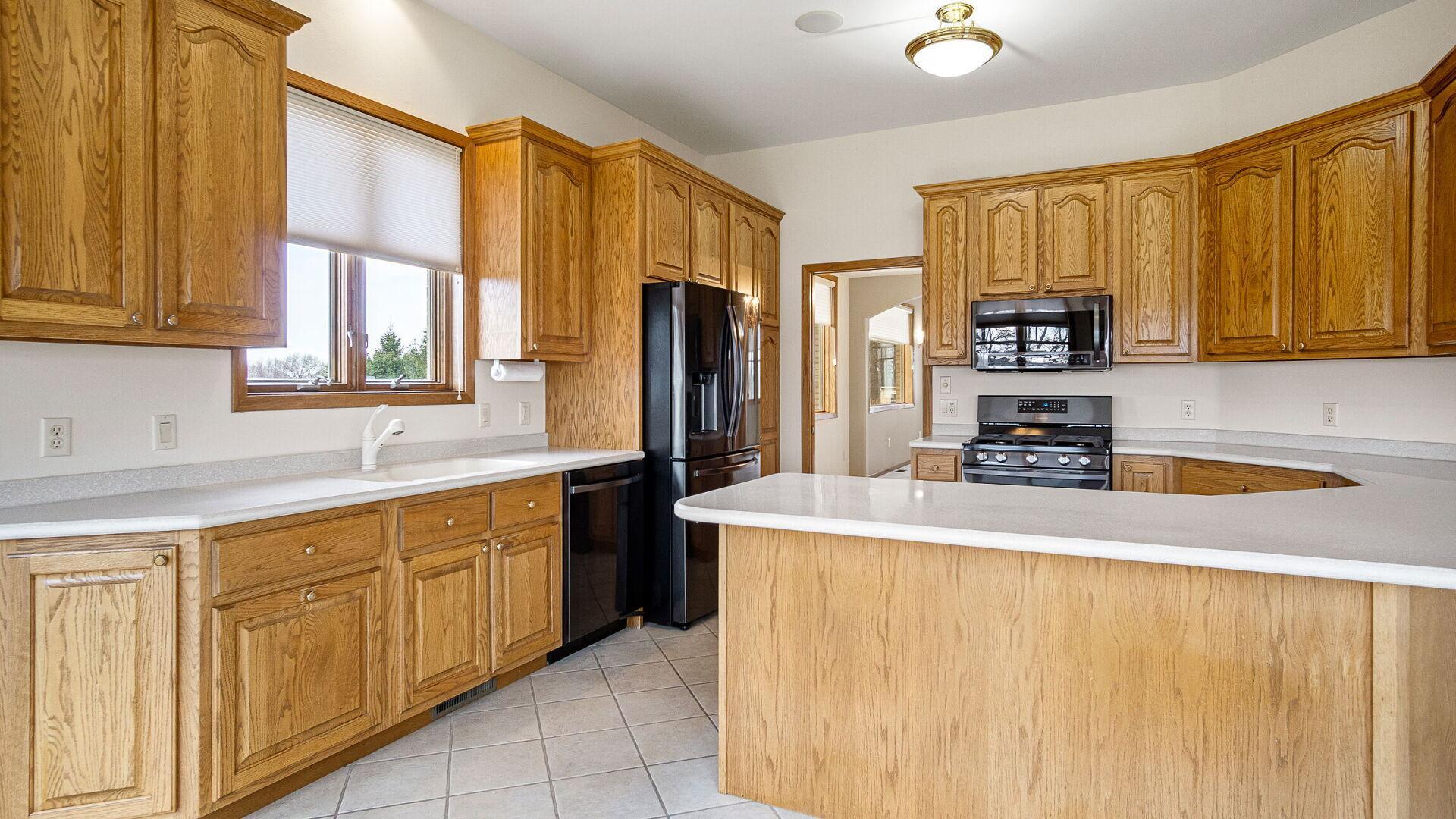 E5110 Interlachen Boulevard Property Photo 37