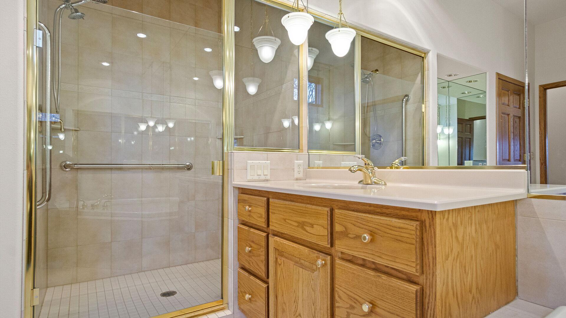E5110 Interlachen Boulevard Property Photo 50