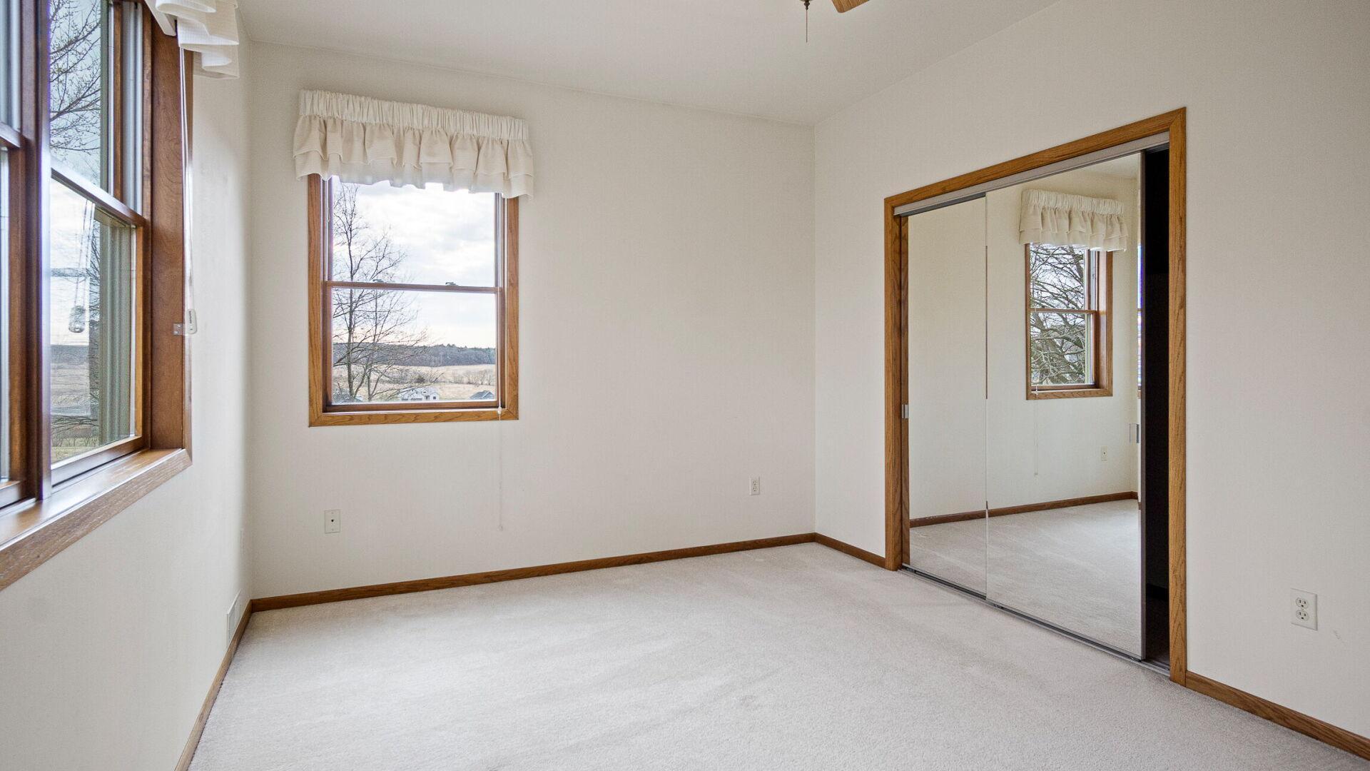 E5110 Interlachen Boulevard Property Photo 61