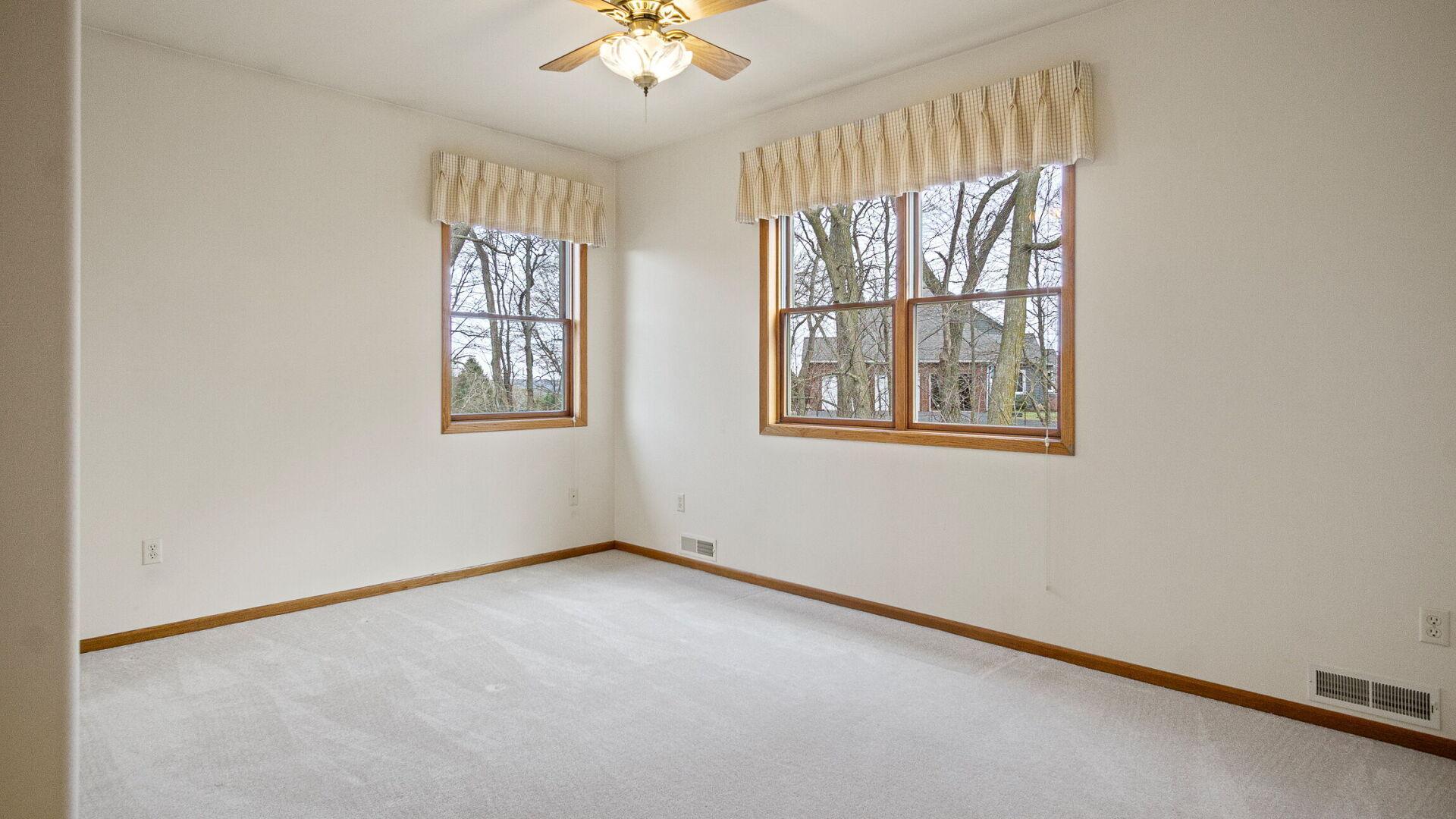 E5110 Interlachen Boulevard Property Photo 63