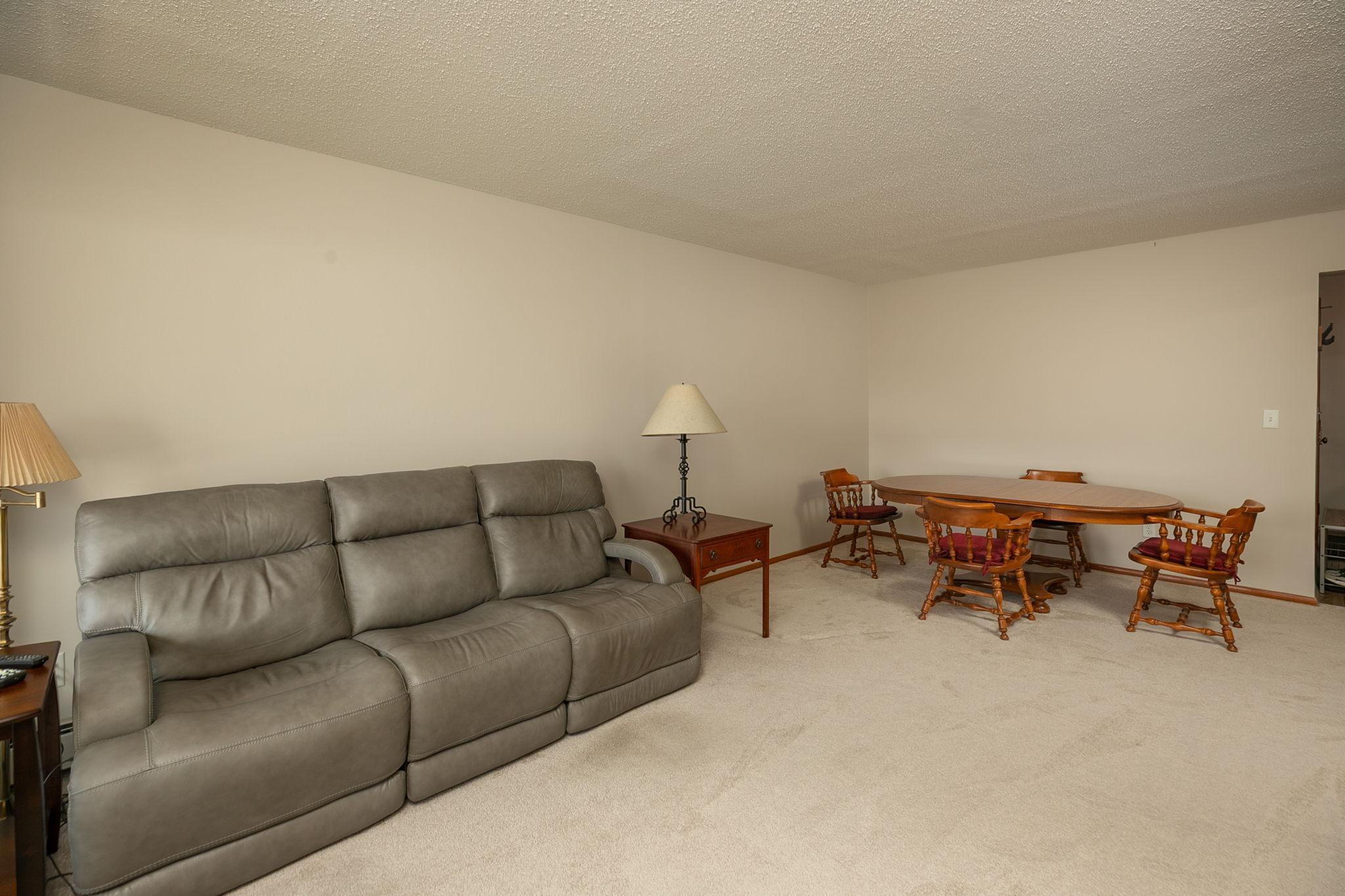 1911 Viking Drive Nw 25 Property Photo 4
