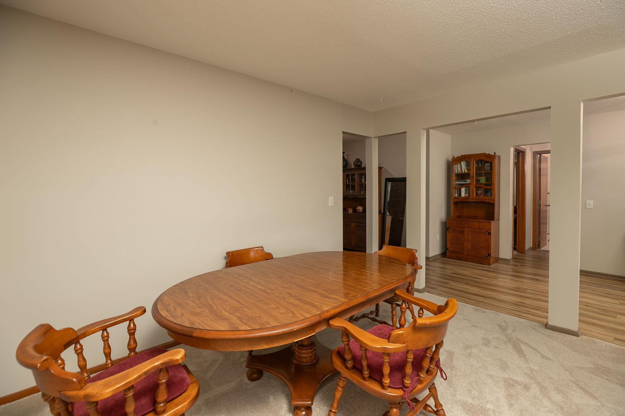1911 Viking Drive Nw 25 Property Photo 8