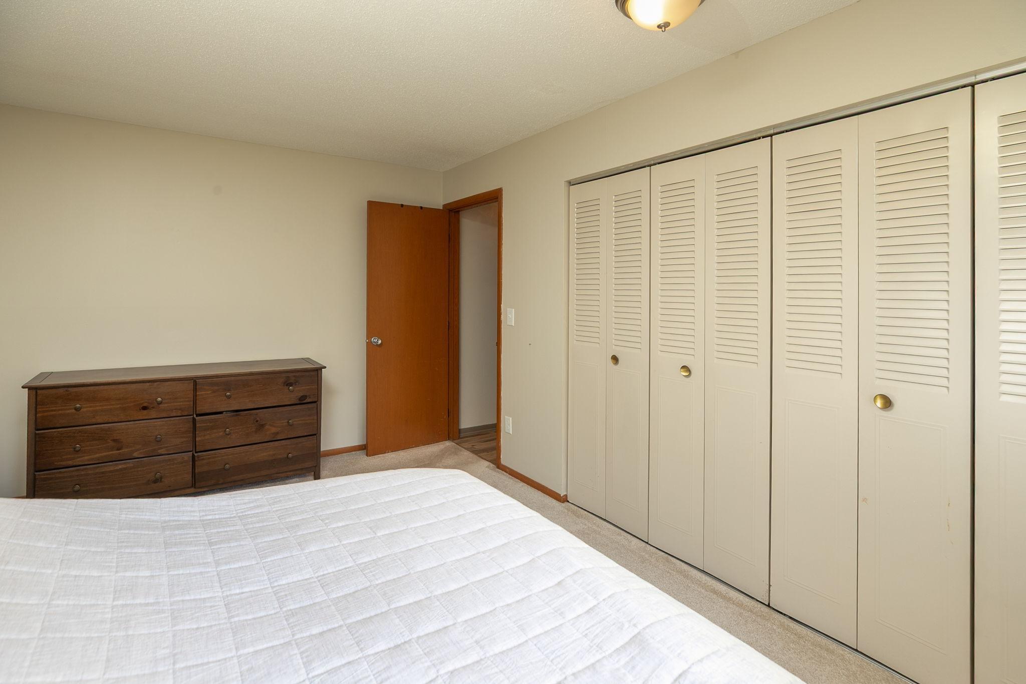 1911 Viking Drive Nw 25 Property Photo 16