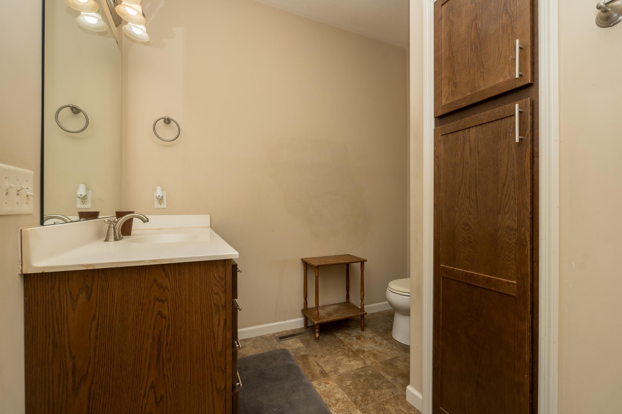 4129 Jarmann Lane Property Photo 13