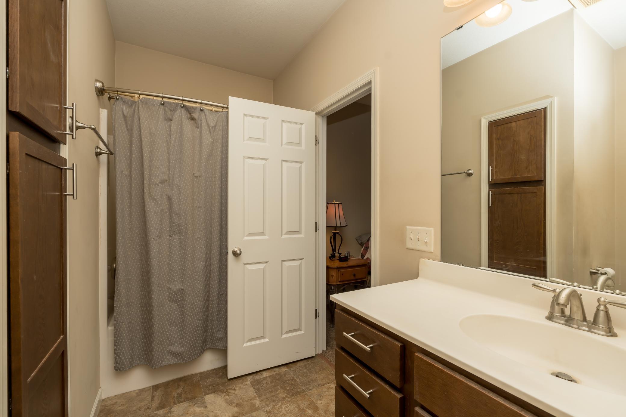 4129 Jarmann Lane Property Photo 14