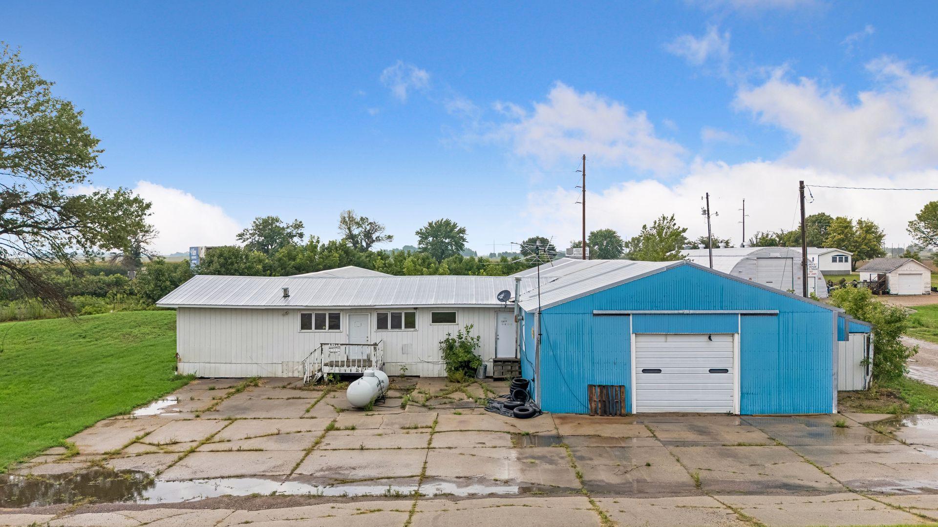 39606 230th Street Property Photo 1