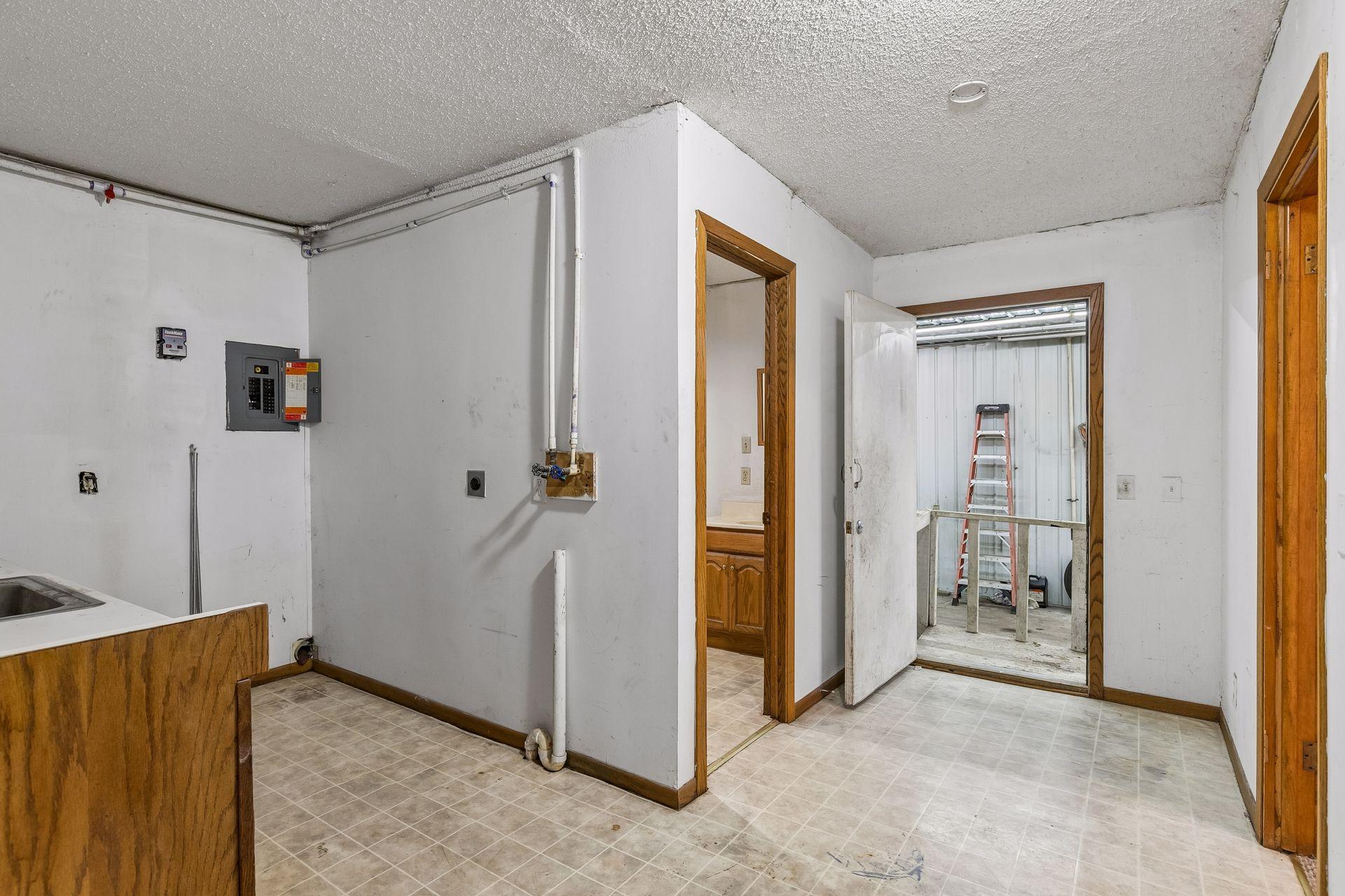 39606 230th Street Property Photo 18