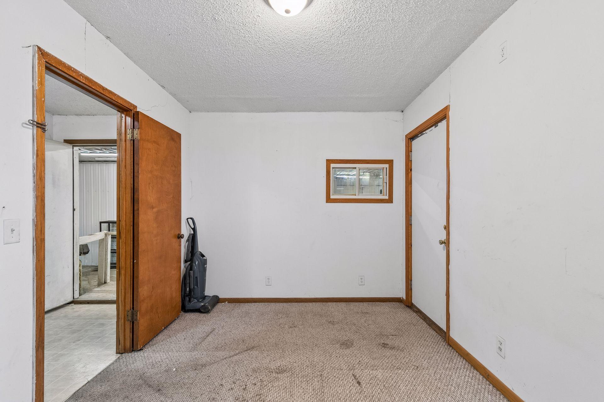 39606 230th Street Property Photo 21