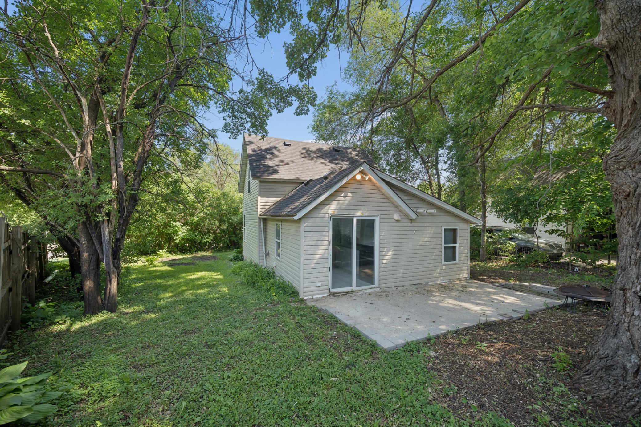 210 Willow Street Property Photo 7