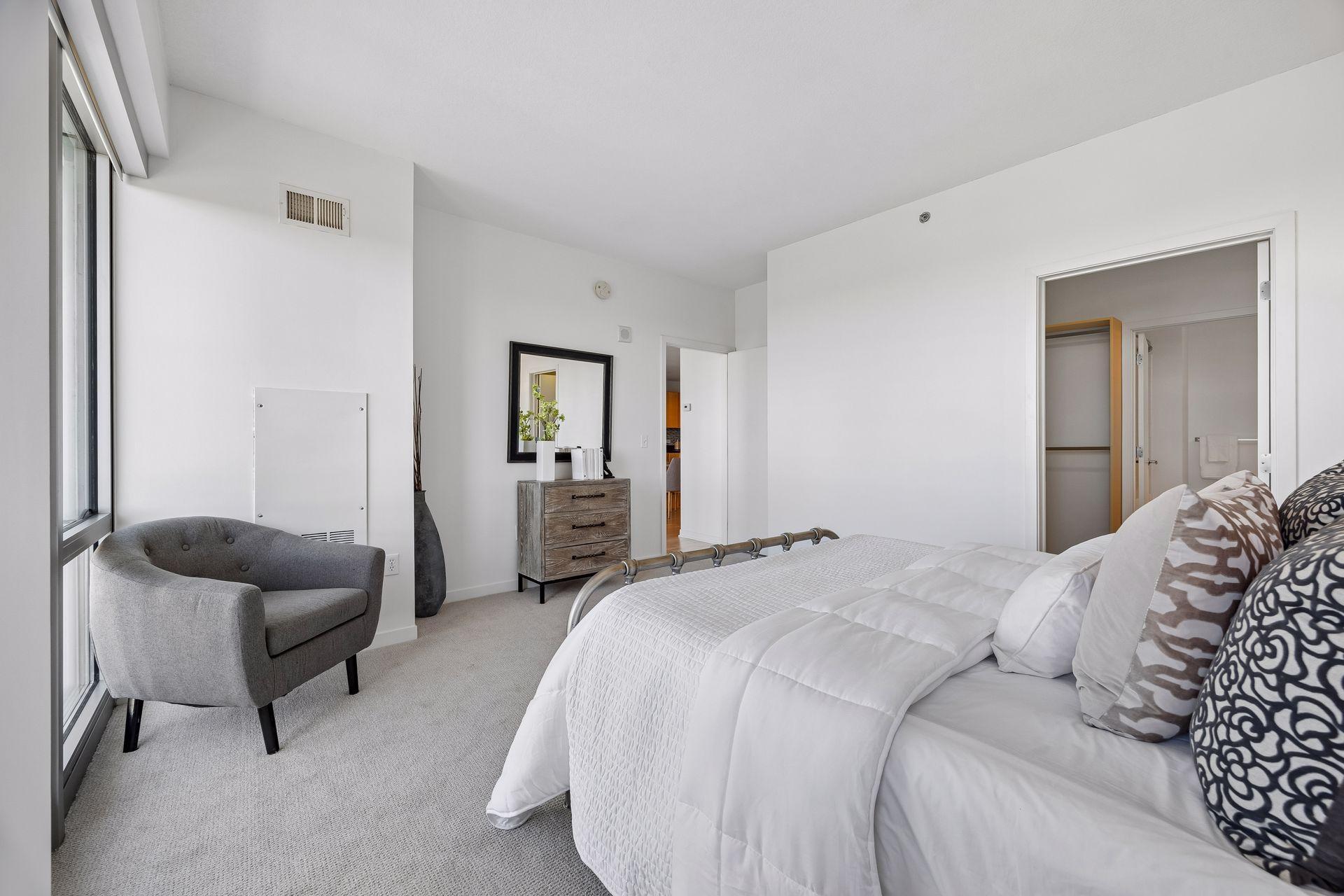 929 Portland Avenue 2007 Property Photo 12