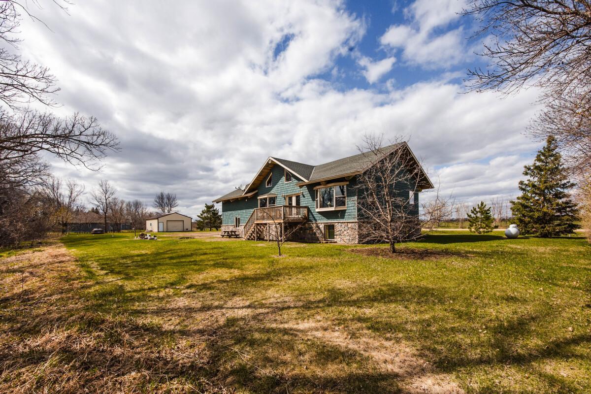48484 Flicker Lane Property Photo 1