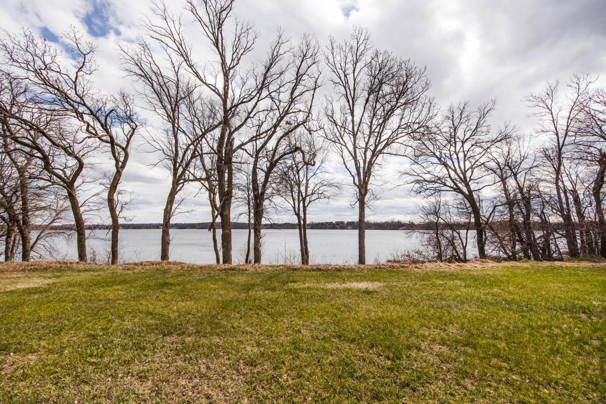 48484 Flicker Lane Property Photo 10