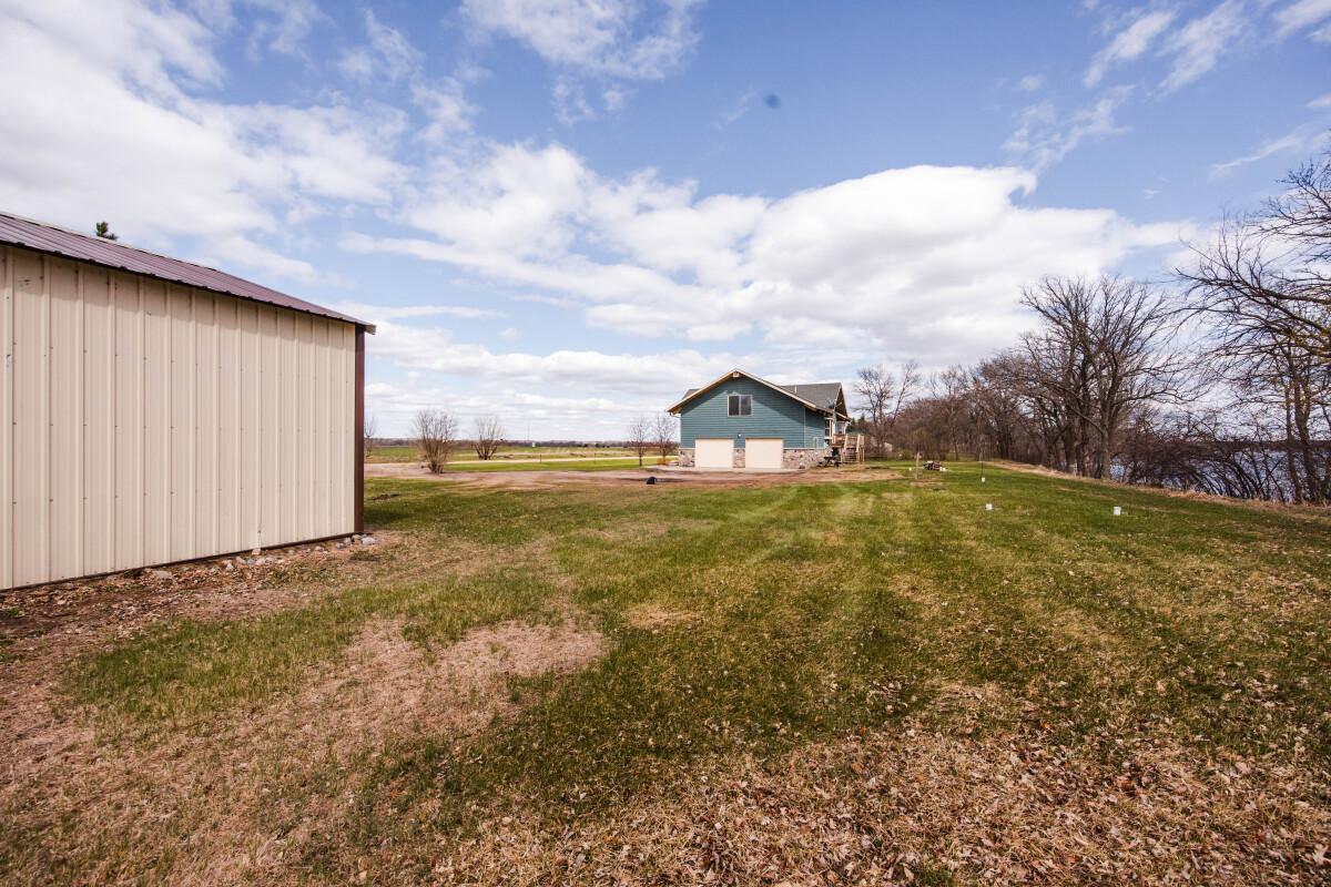 48484 Flicker Lane Property Photo 12