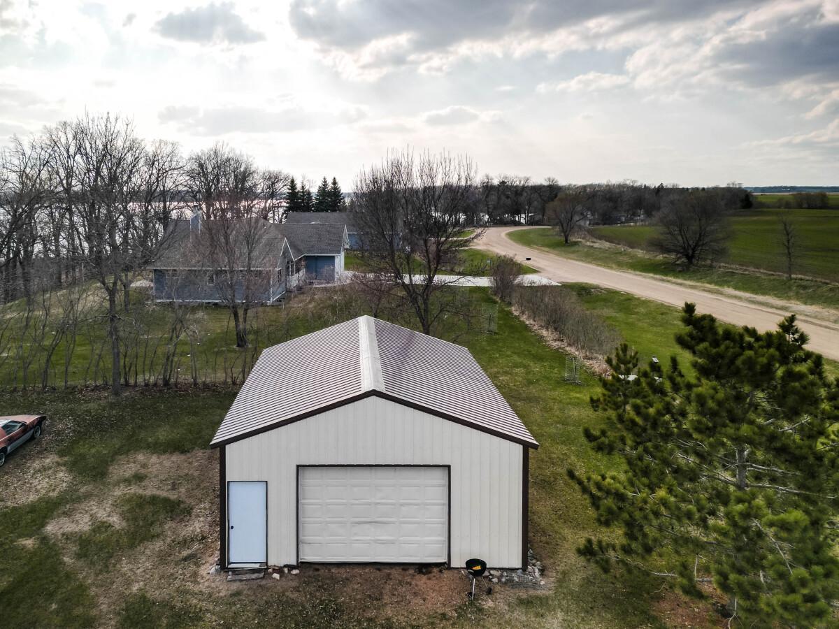 48484 Flicker Lane Property Photo 13