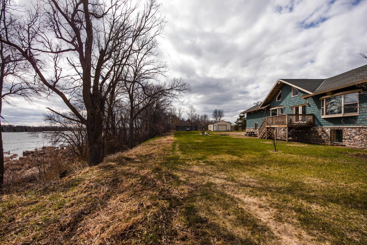 48484 Flicker Lane Property Photo 17