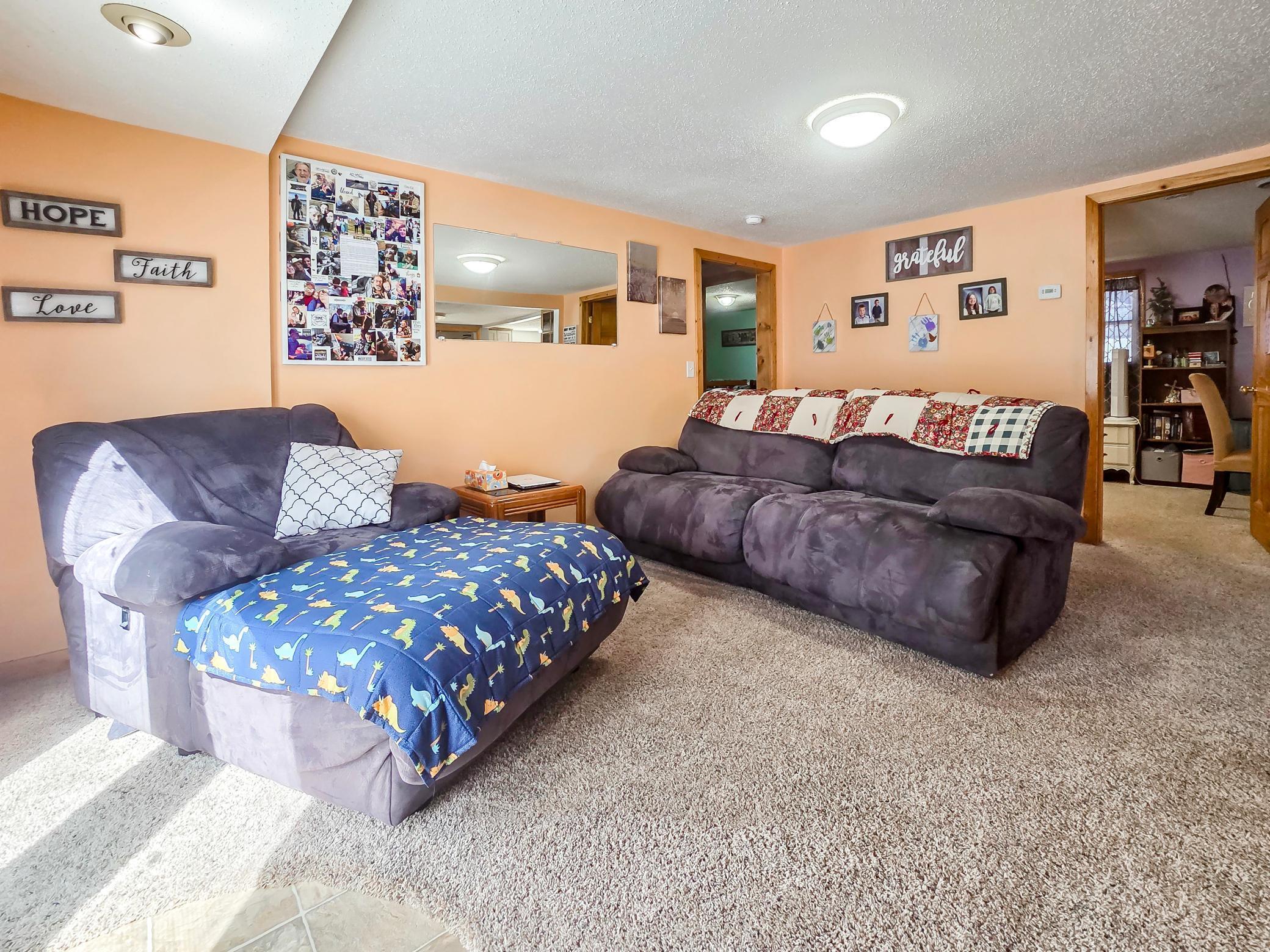 11 2nd Avenue Se Property Photo 16