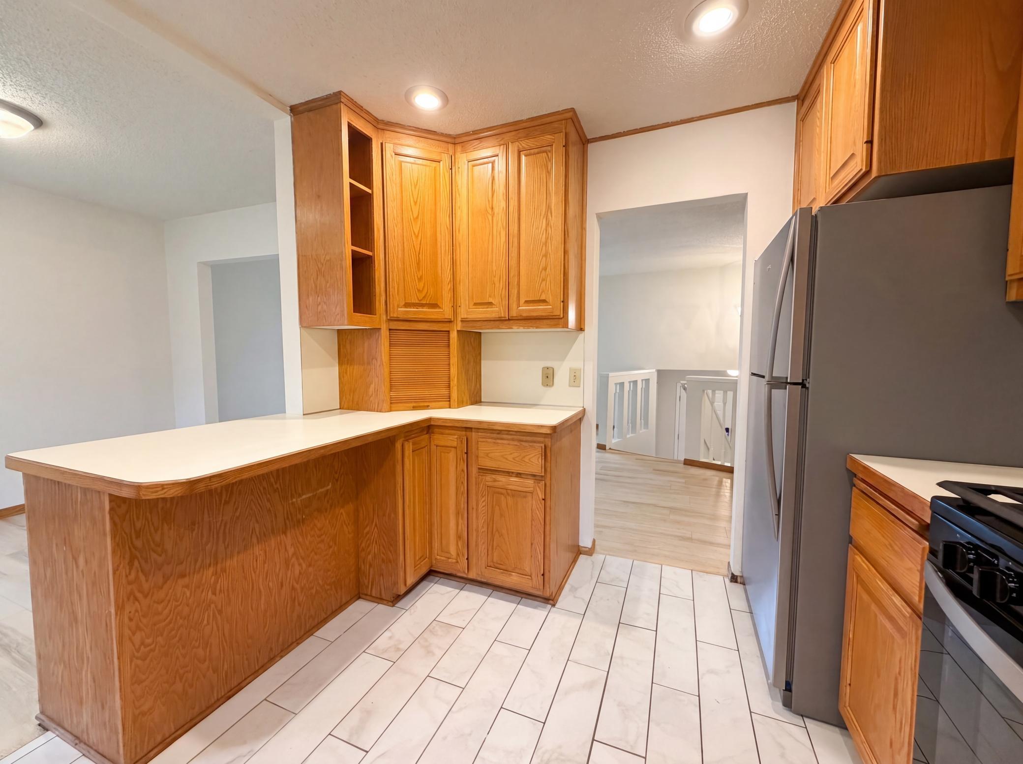 6475 Grandview Drive Property Photo 8