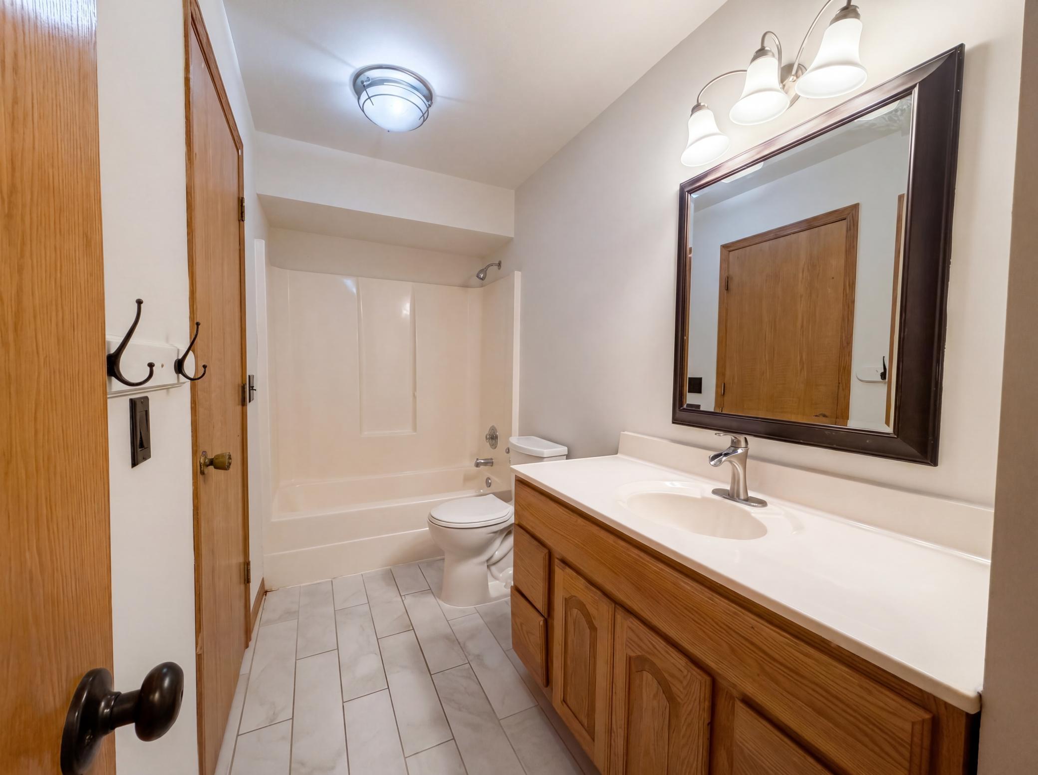 6475 Grandview Drive Property Photo 11