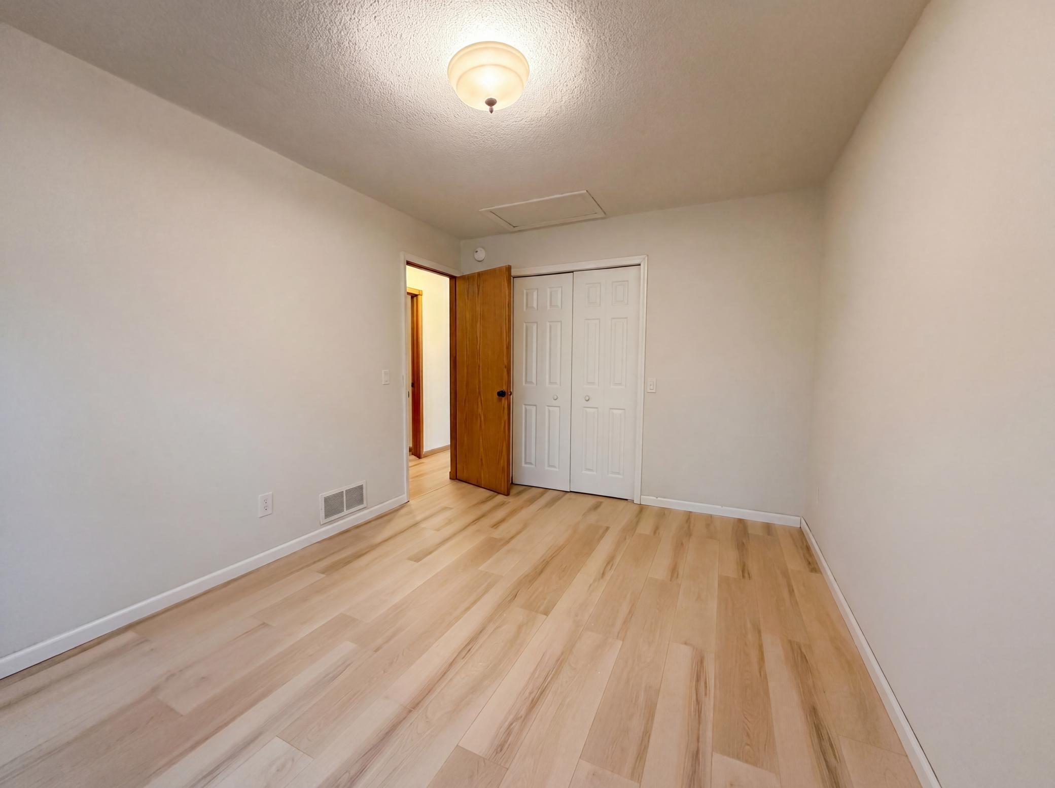 6475 Grandview Drive Property Photo 15