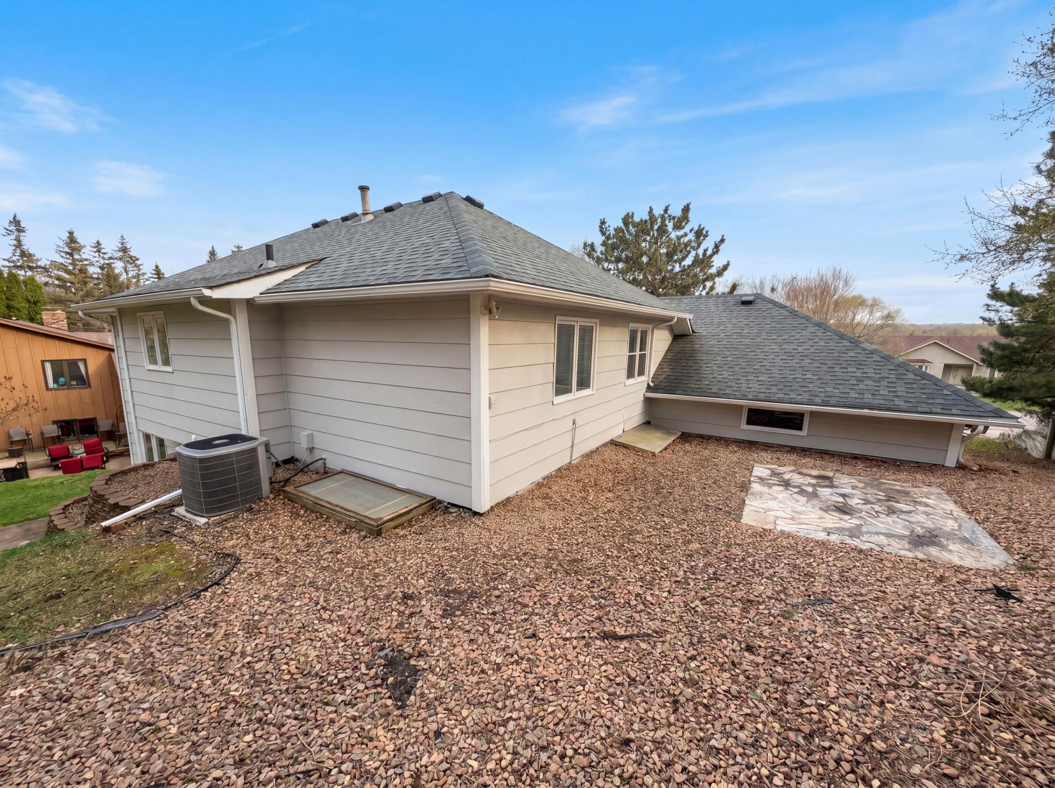 6475 Grandview Drive Property Photo 18