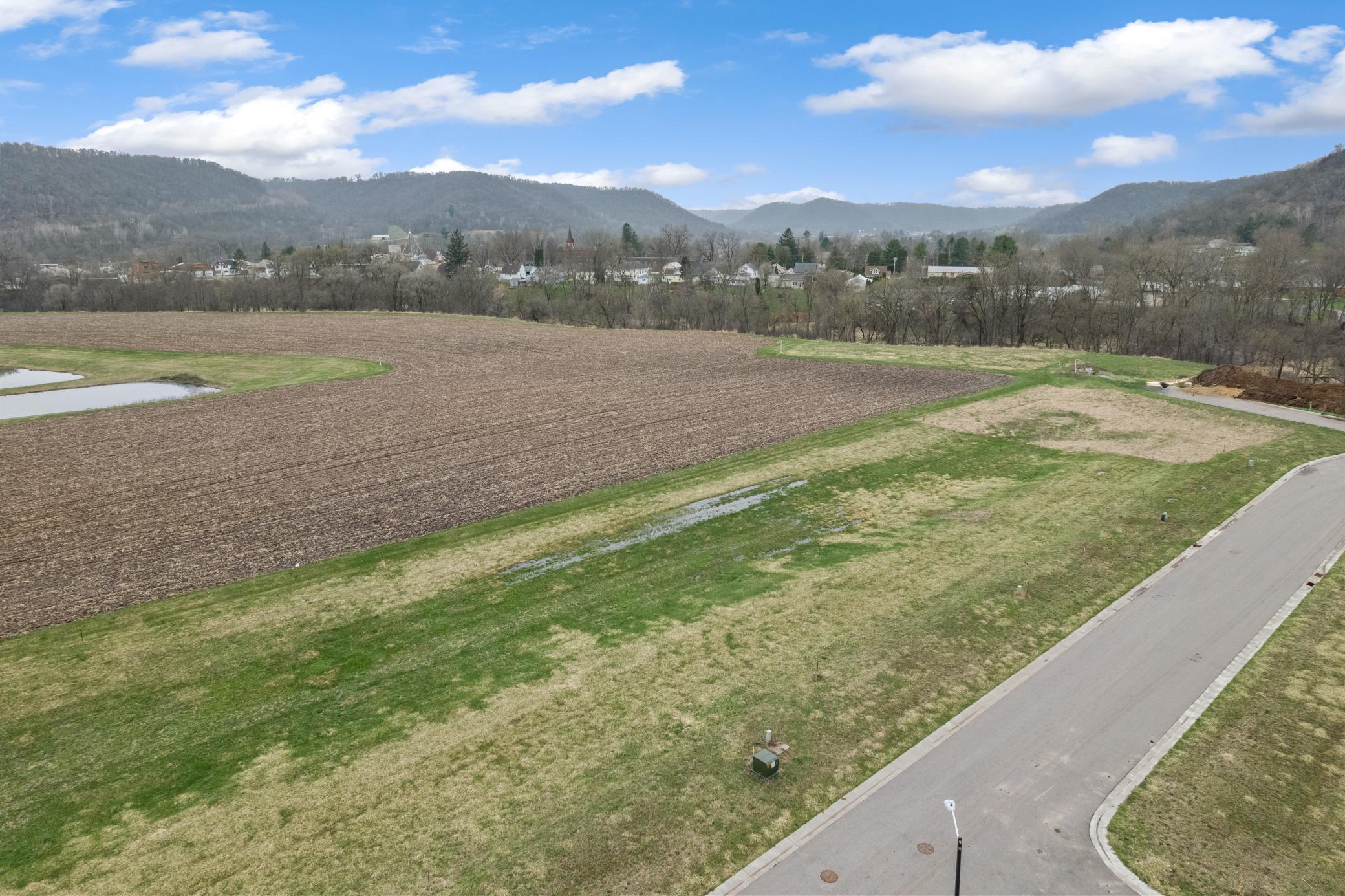 255 Pheasant Run Property Photo 2
