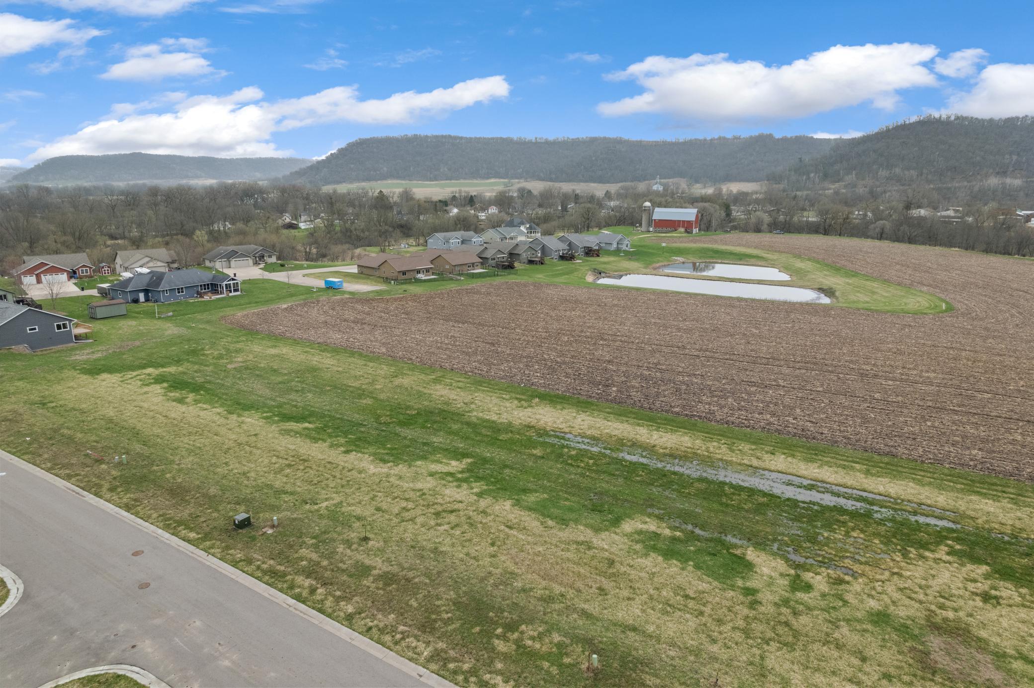 255 Pheasant Run Property Photo 4