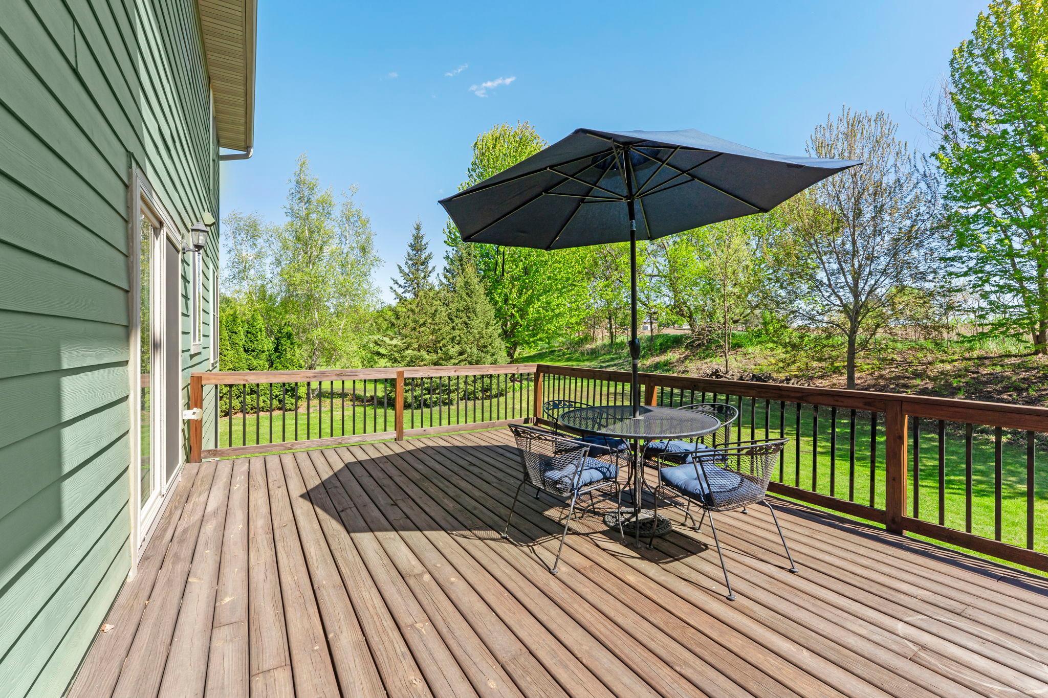 10697 106th Avenue N Property Photo 9