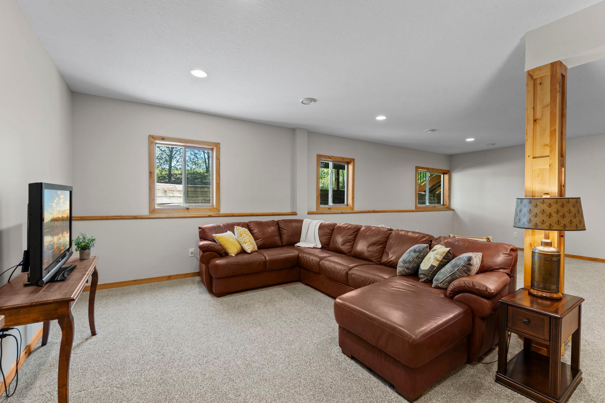 10697 106th Avenue N Property Photo 24