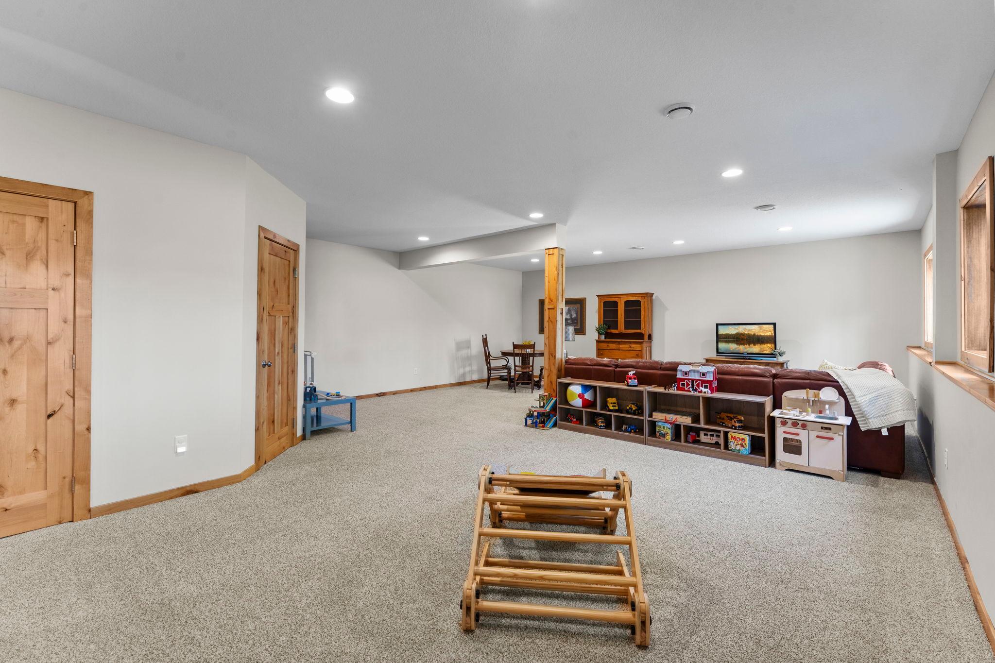 10697 106th Avenue N Property Photo 25