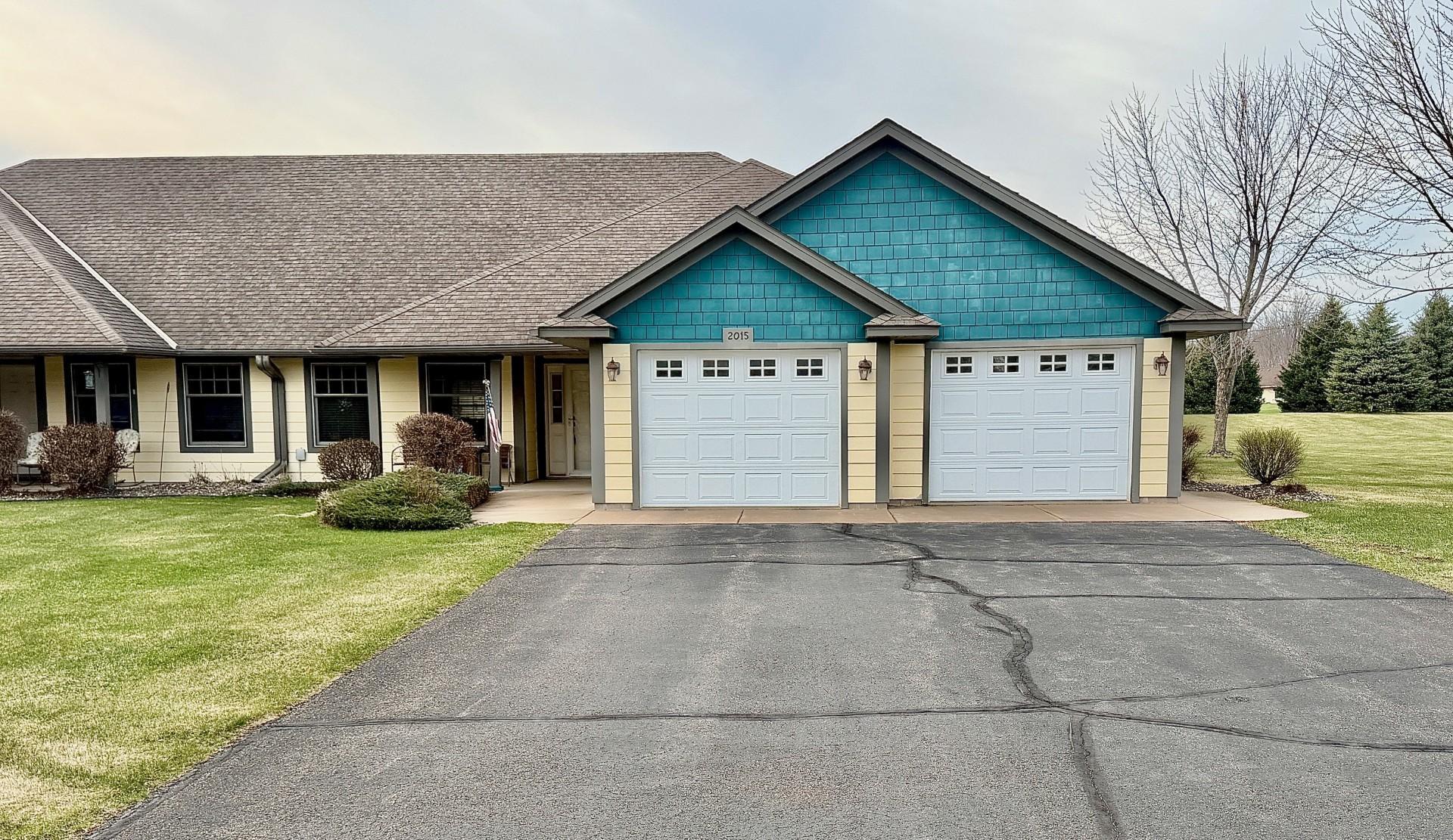 2015 Highland Circle E Property Photo 2