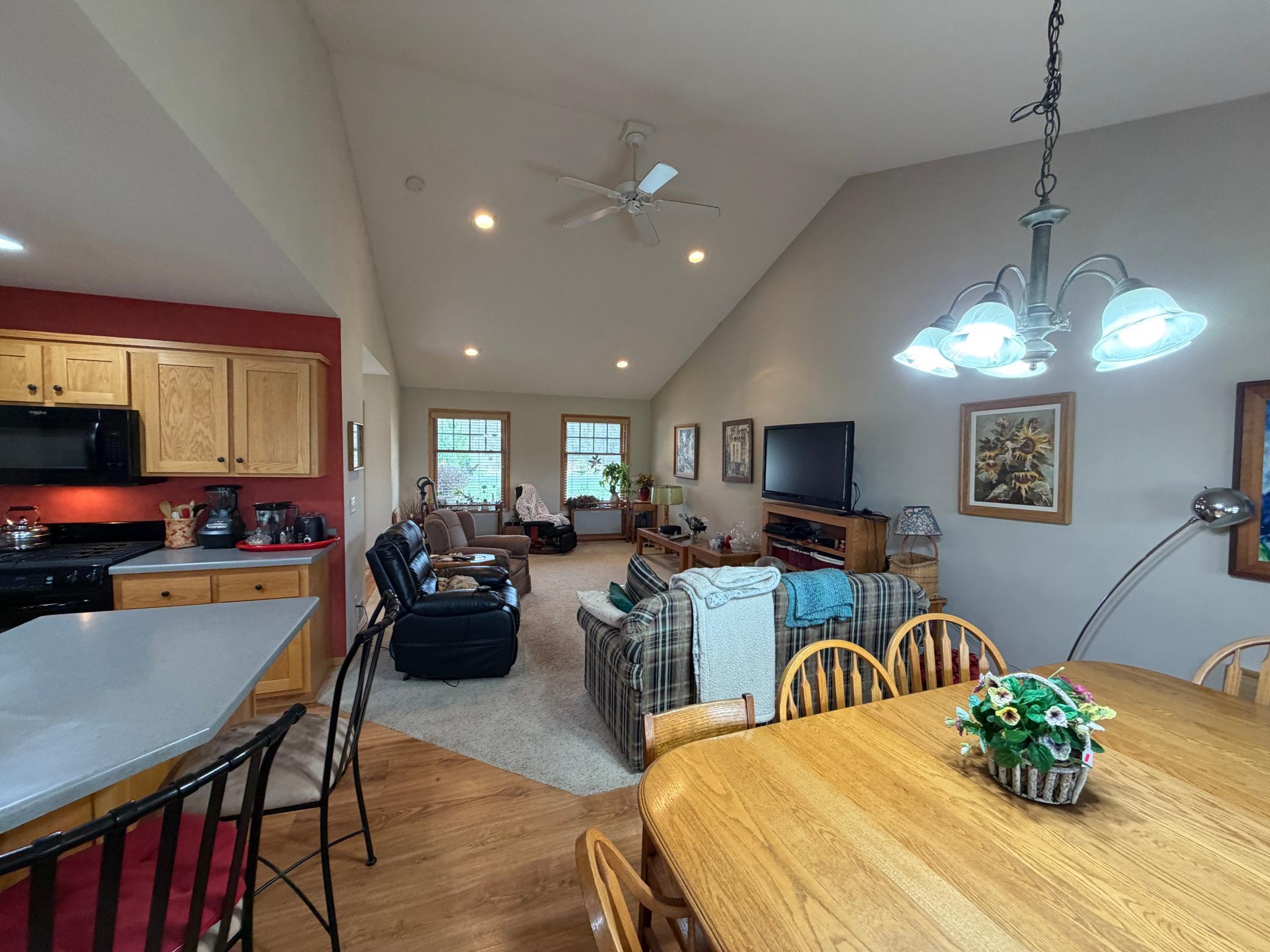 2015 Highland Circle E Property Photo 13
