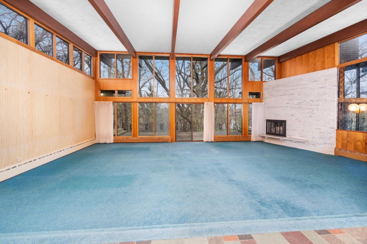 1700 Hillcrest Road Property Photo 4