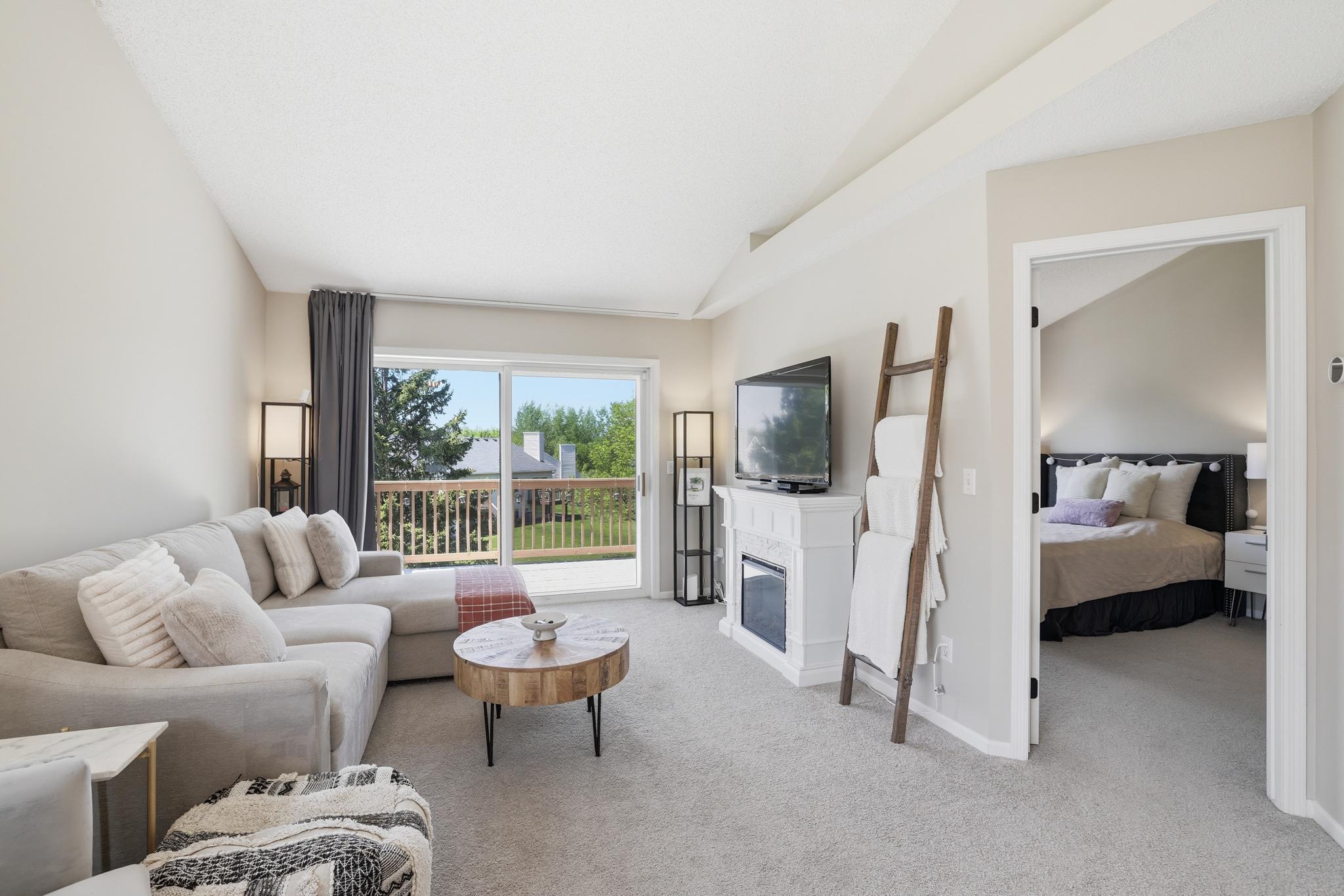 13642 97th Place N Property Photo 3