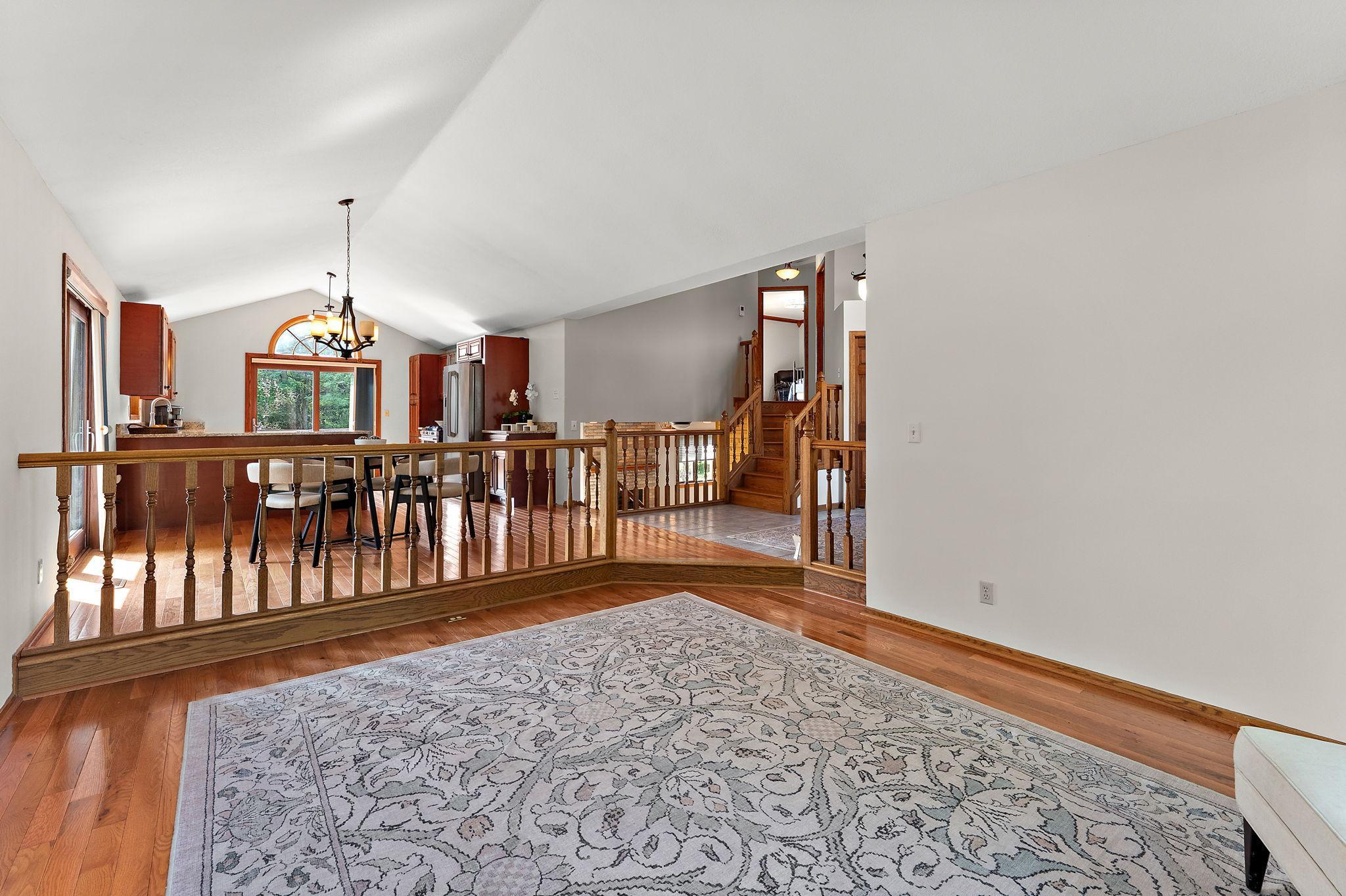 2330 Overlook Circle E Property Photo 11