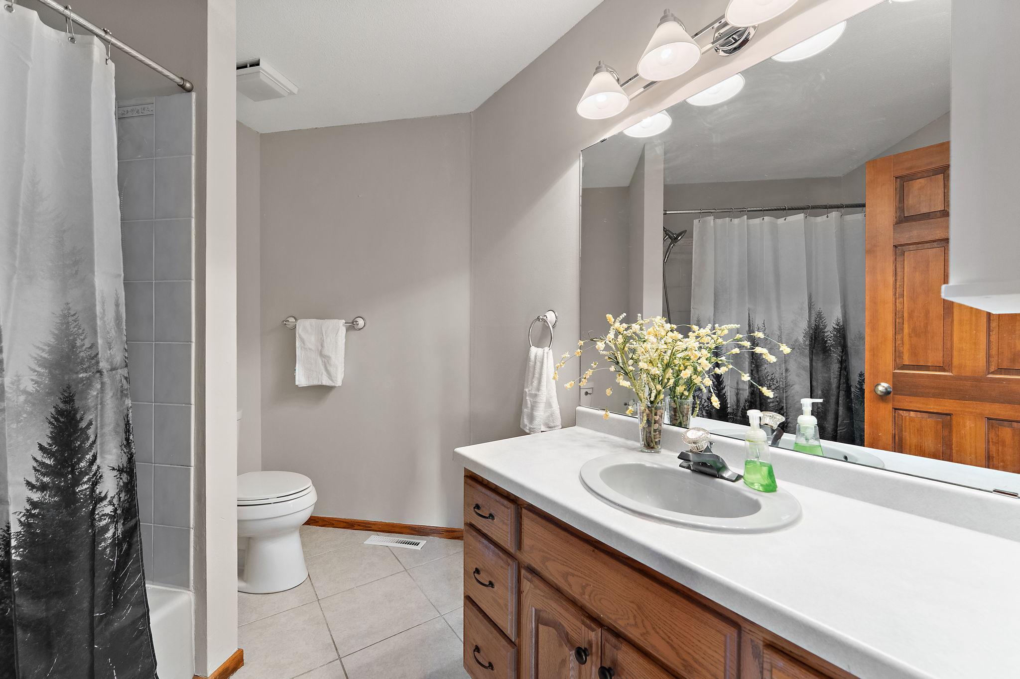 2330 Overlook Circle E Property Photo 20