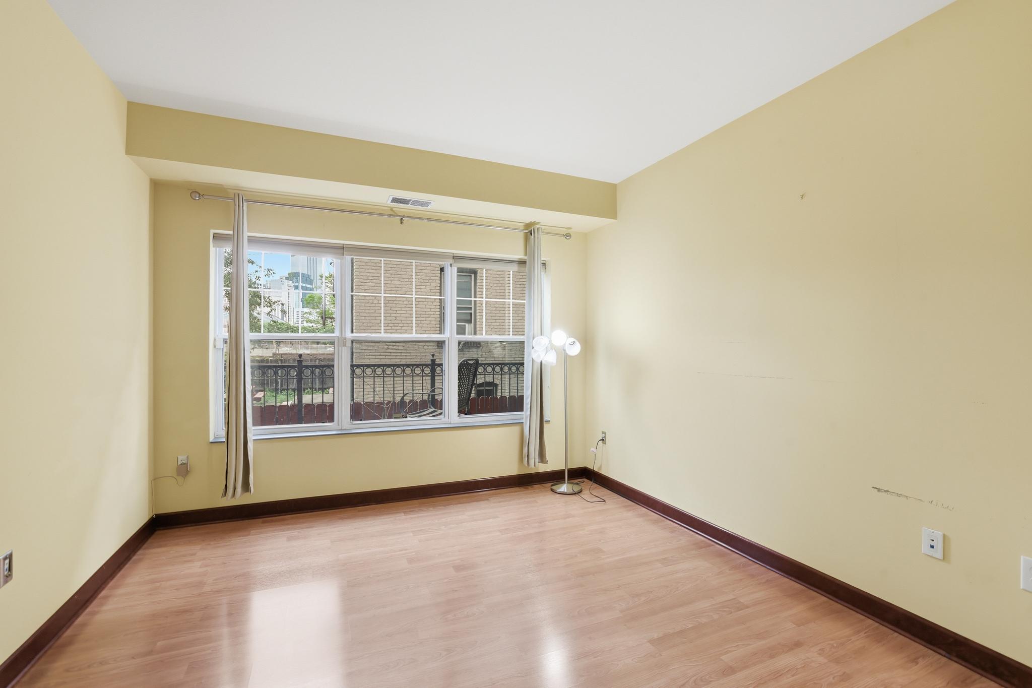 312 E 18th Street Property Photo 14