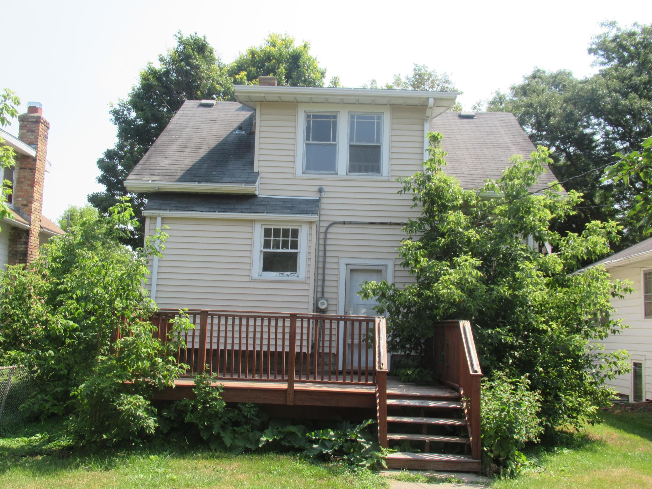 921 20th Avenue Se Property Photo 3