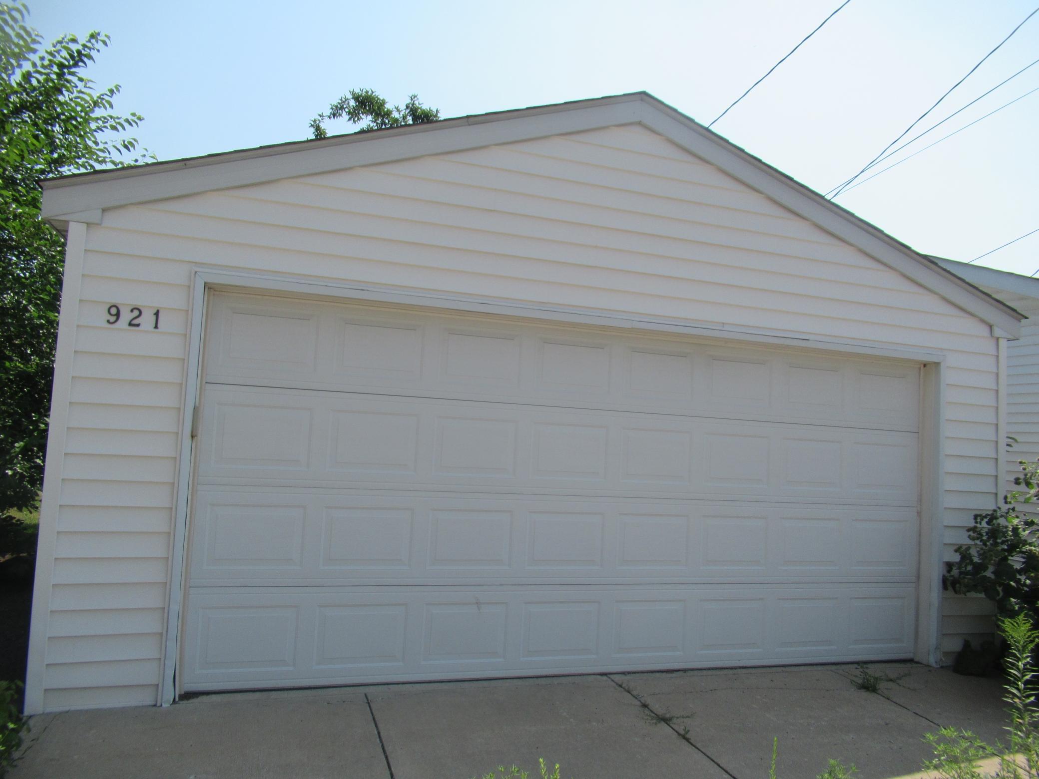 921 20th Avenue Se Property Photo 5