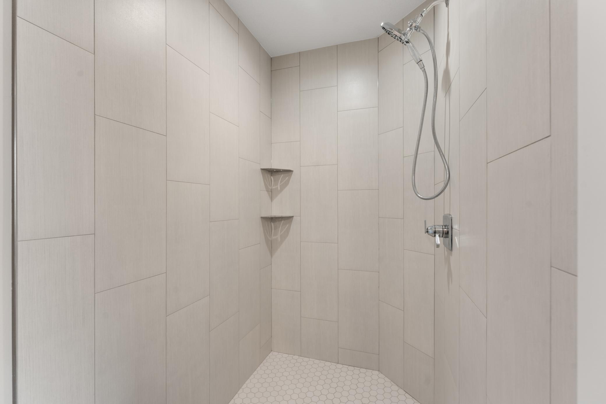 4963 Noble Drive Nw Property Photo 14