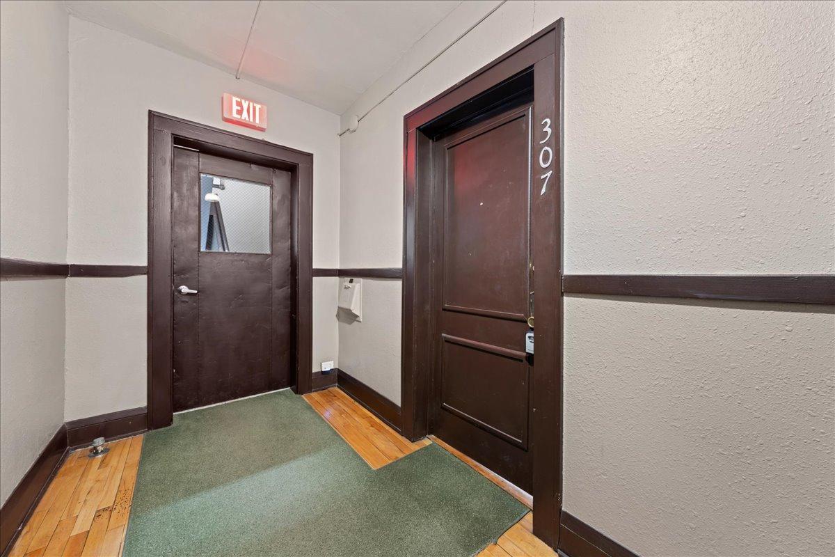 1901 Stevens Avenue 307 Property Photo 2