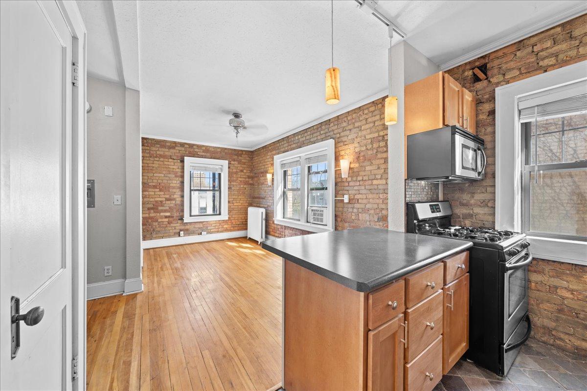 1901 Stevens Avenue 307 Property Photo 4