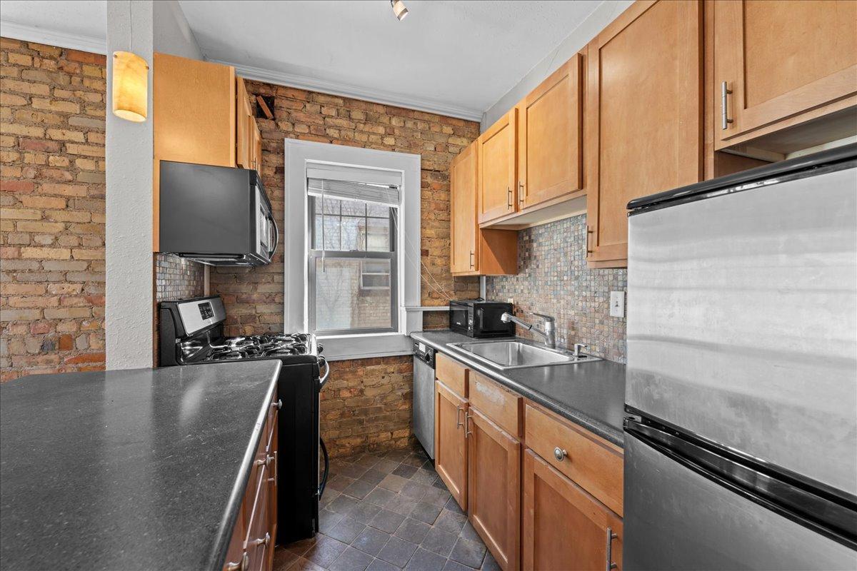 1901 Stevens Avenue 307 Property Photo 6