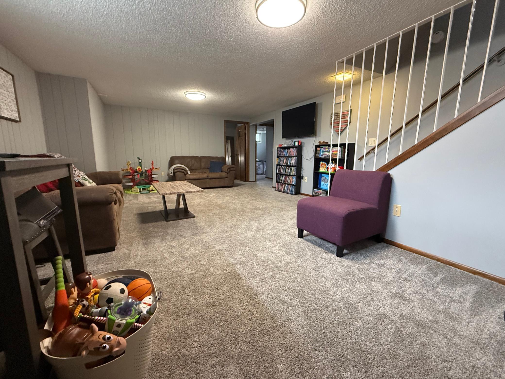 404 4th Avenue W Property Photo 19